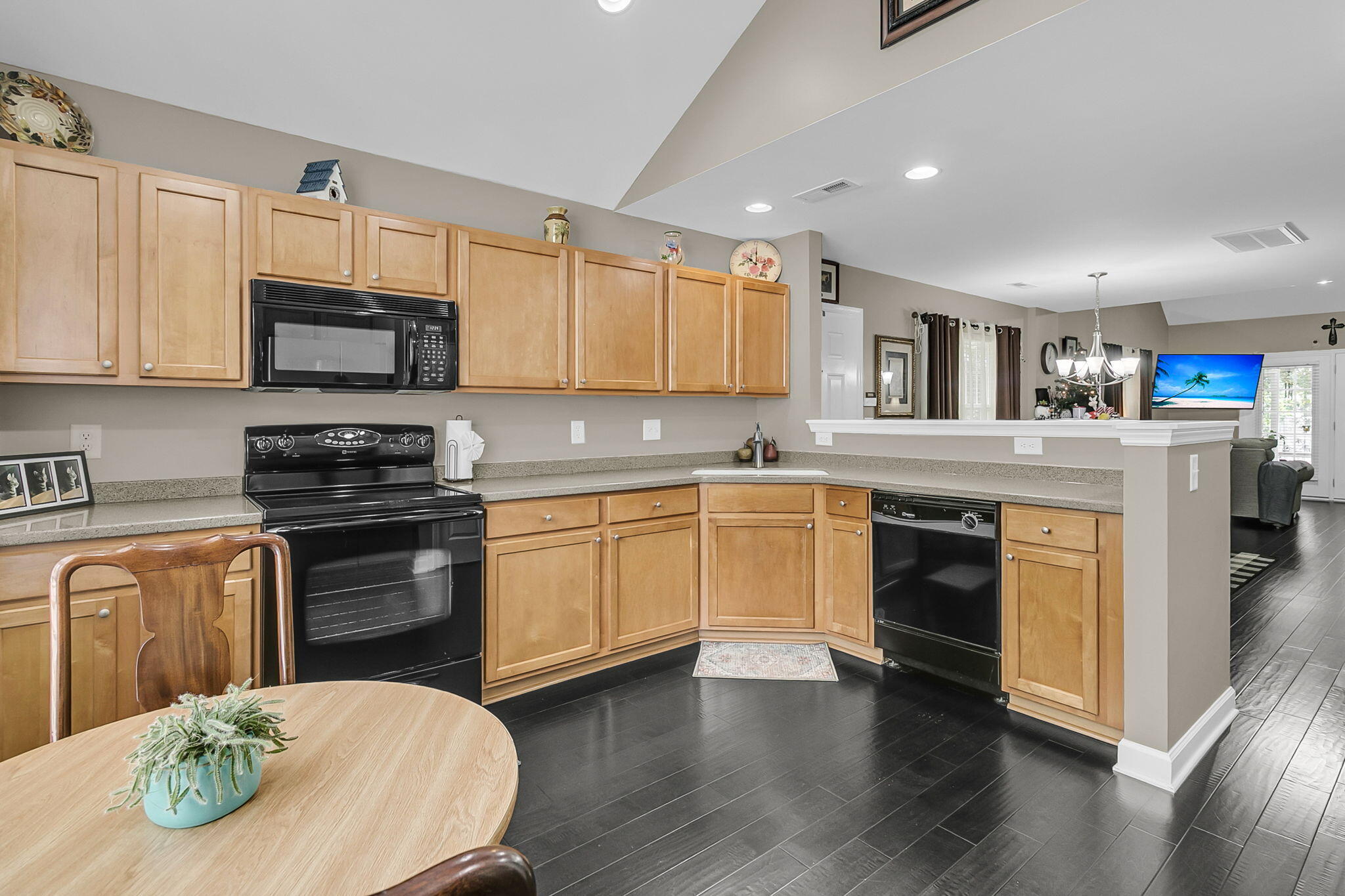 8666 Grassy Oak Trail