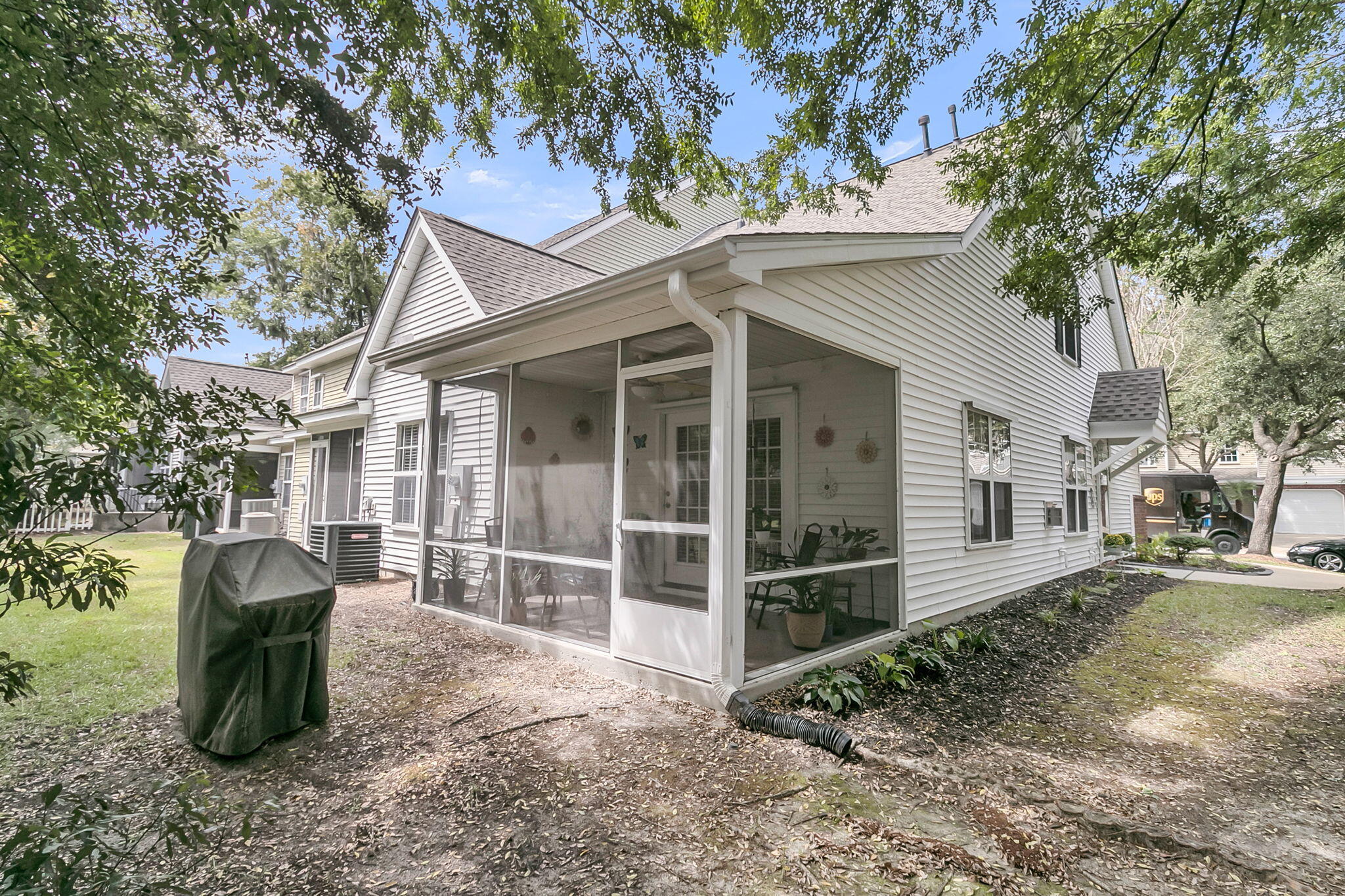 8666 Grassy Oak Trail