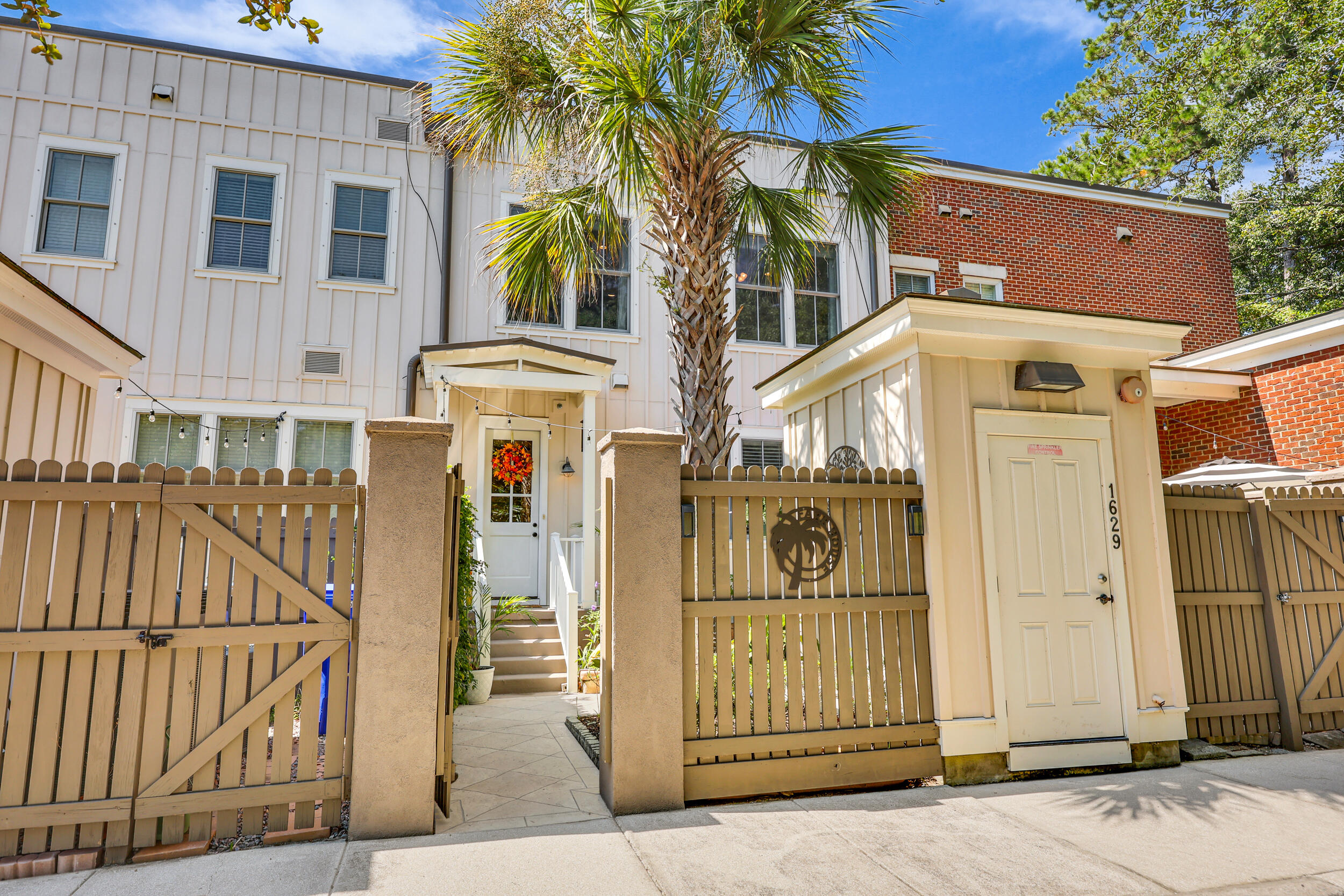 1629 Grey Marsh Road