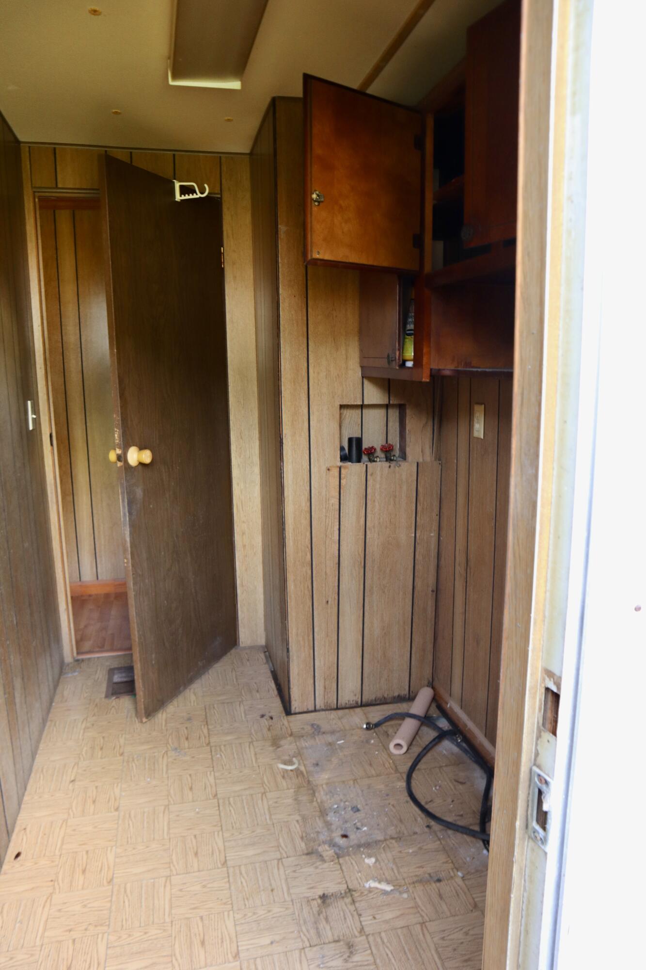 128 Gilleys Court
