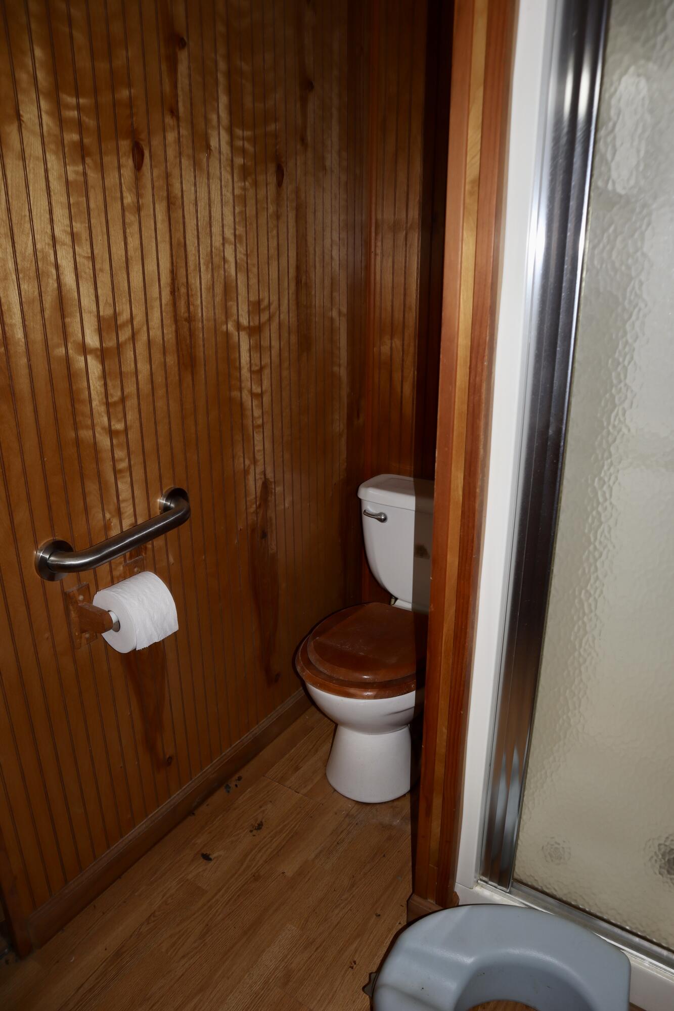 128 Gilleys Court