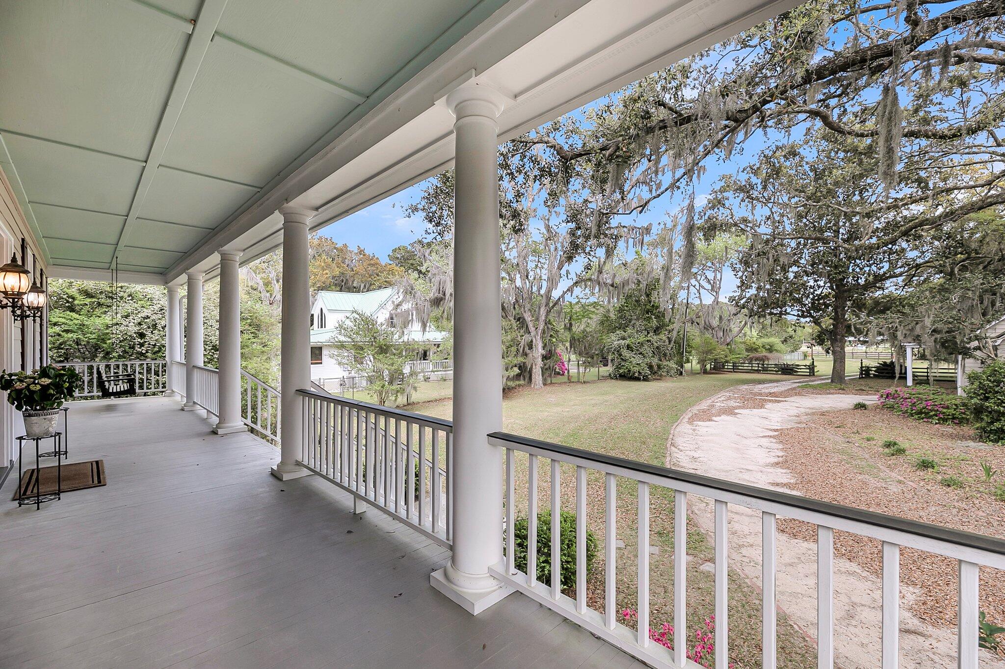 4584 Olde Smoak House Road, Hollywood