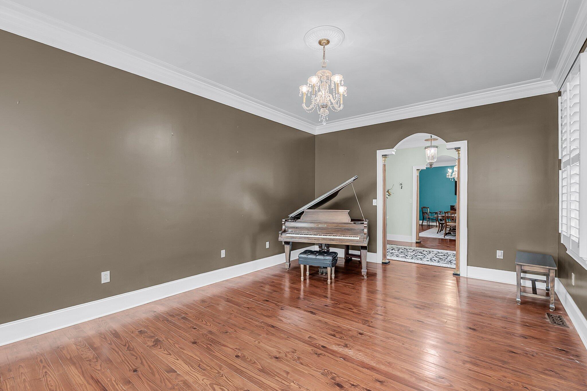 4584 Olde Smoak House Road, Hollywood