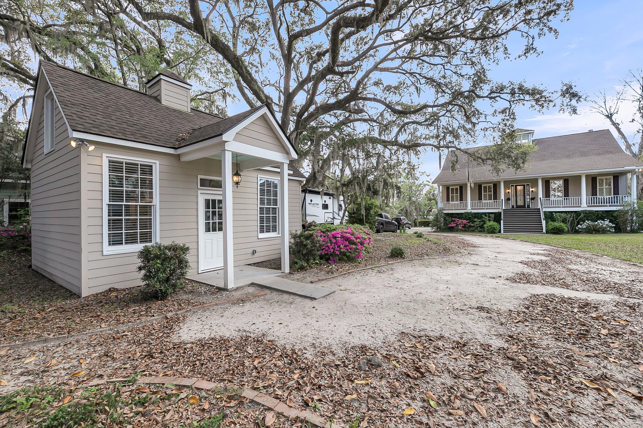 4584 Olde Smoak House Road, Hollywood