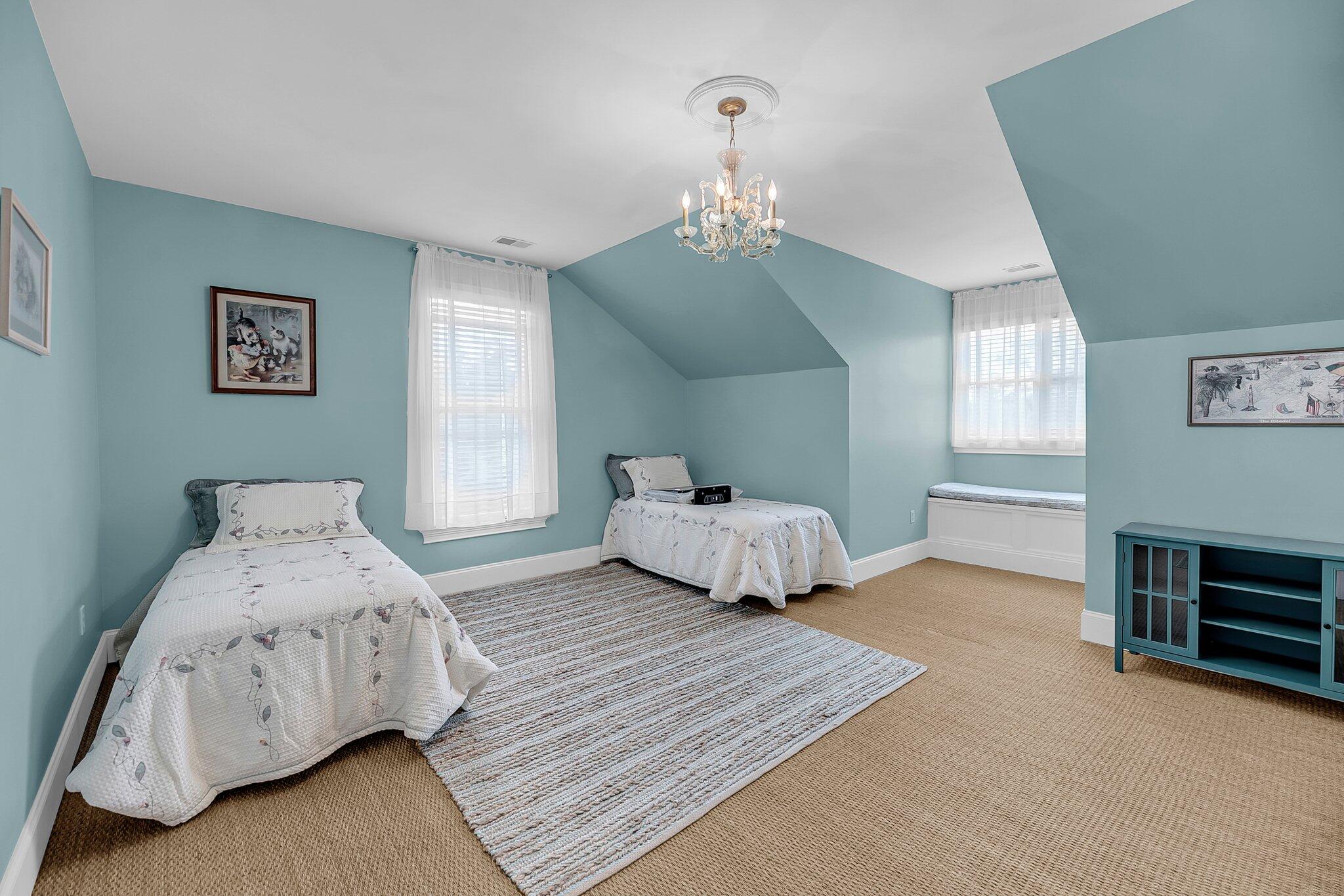 4584 Olde Smoak House Road, Hollywood