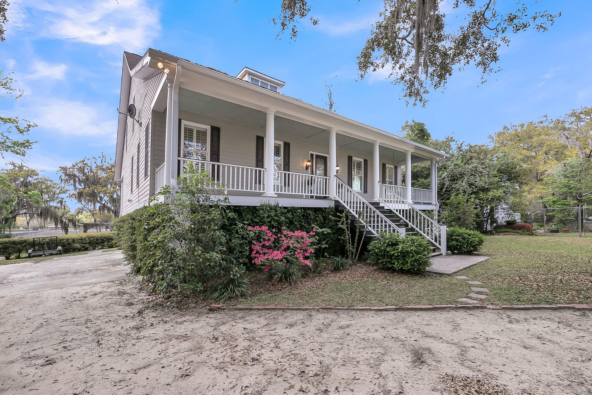 4584 Olde Smoak House Road, Hollywood