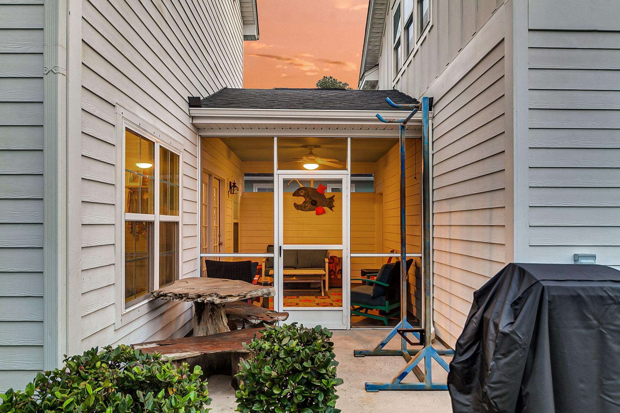 2314 Grandiflora Boulevard