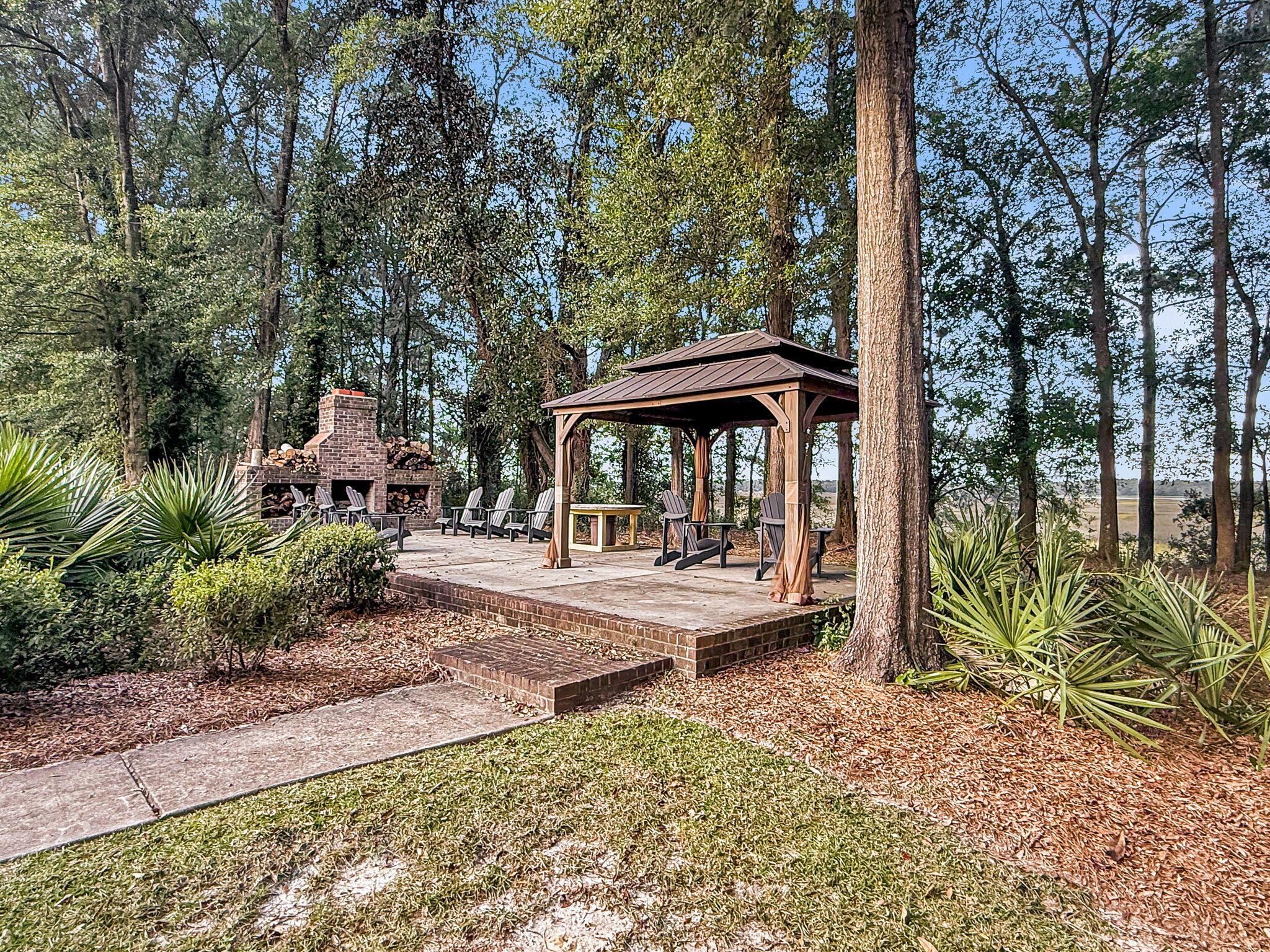 2314 Grandiflora Boulevard