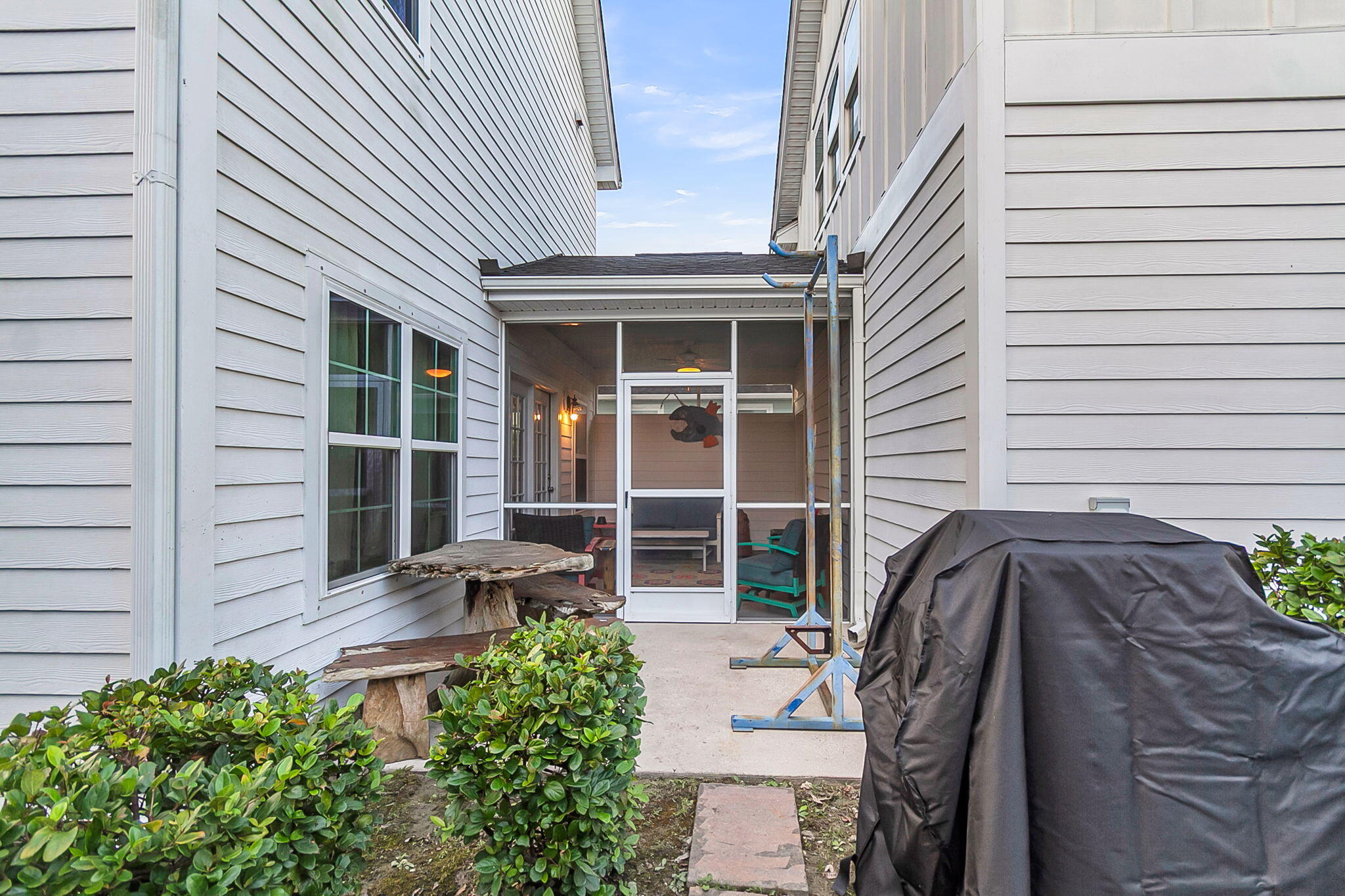 2314 Grandiflora Boulevard