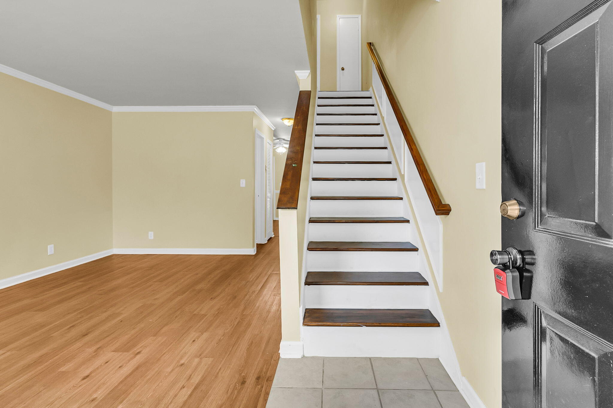 6239 Lucille Drive Drive # D Unit: 17-D