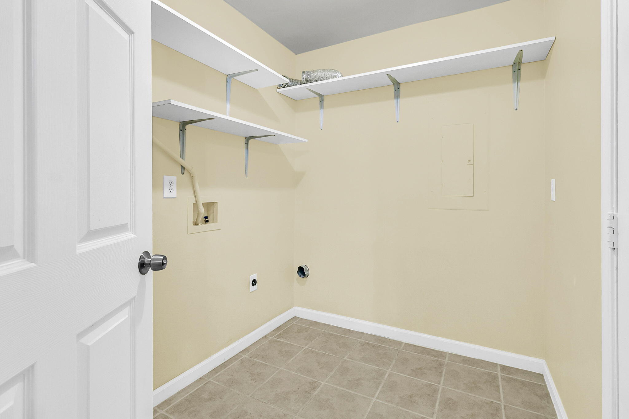 6239 Lucille Drive Drive # D Unit: 17-D