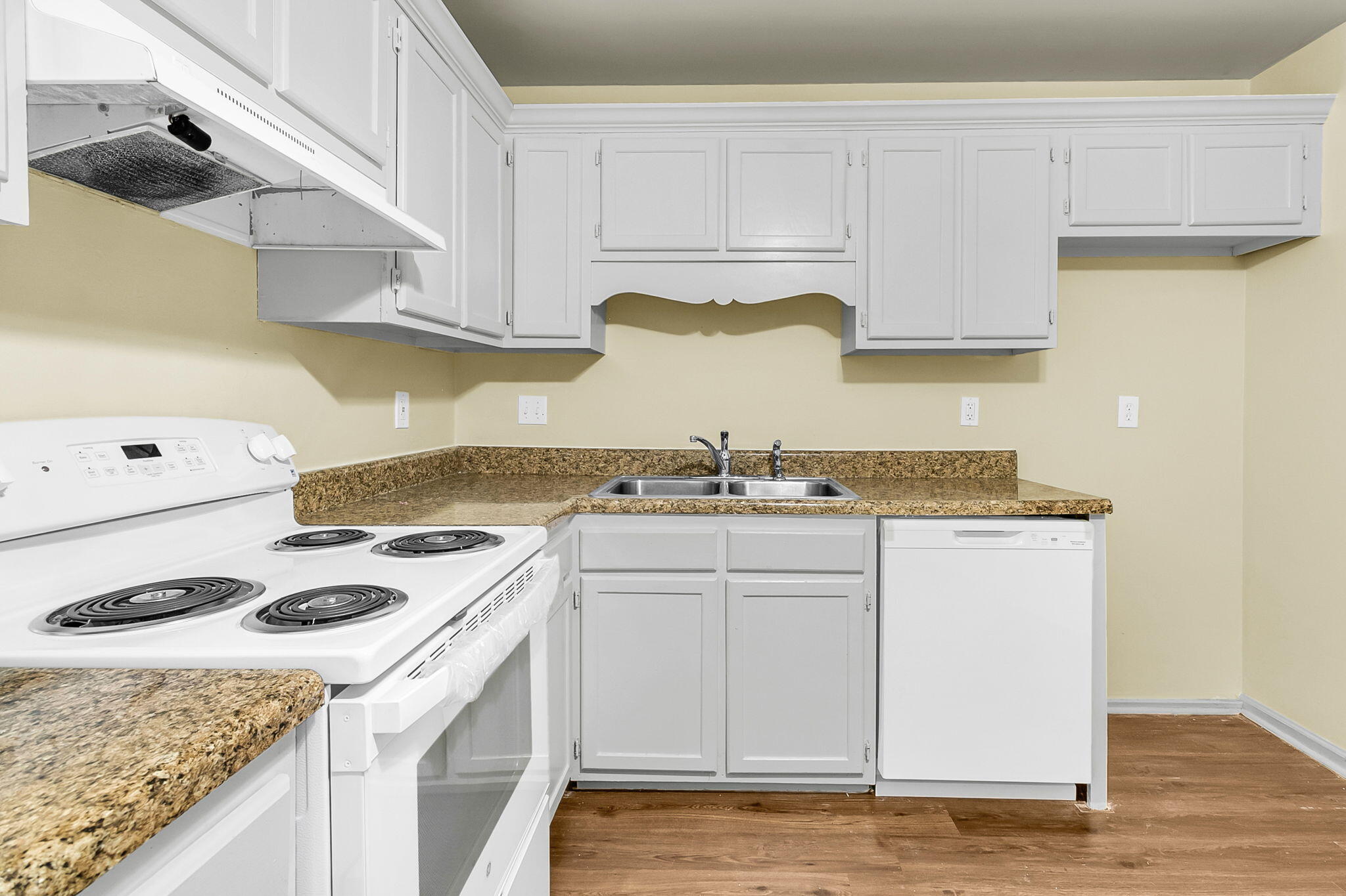 6239 Lucille Drive Drive # D Unit: 17-D