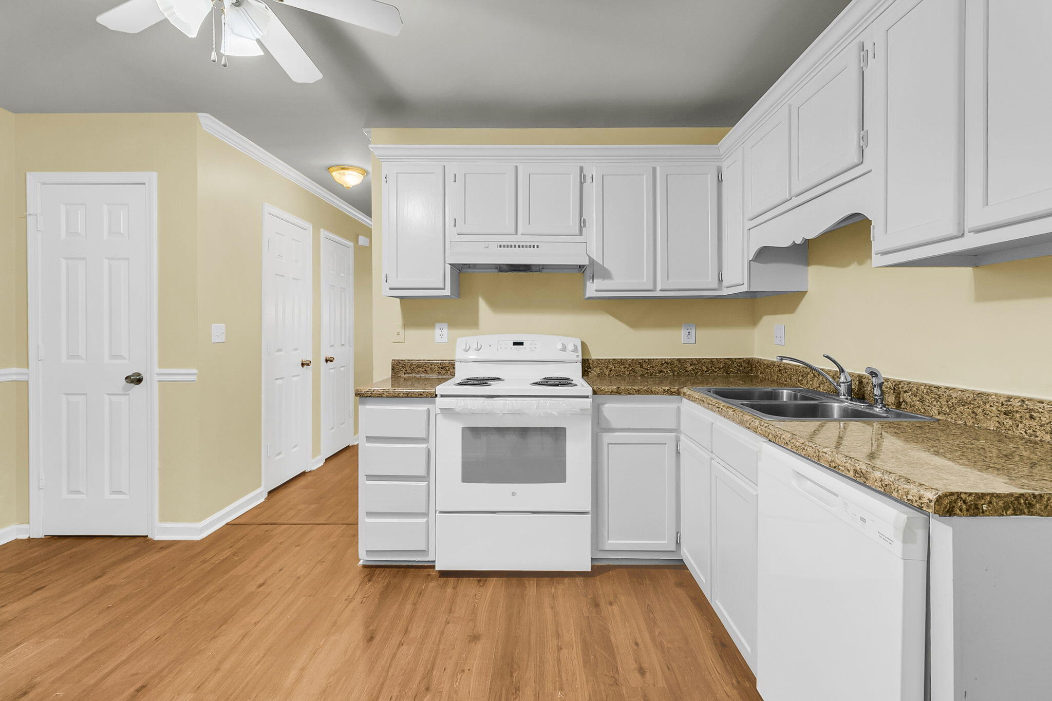 6239 Lucille Drive Drive # D Unit: 17-D