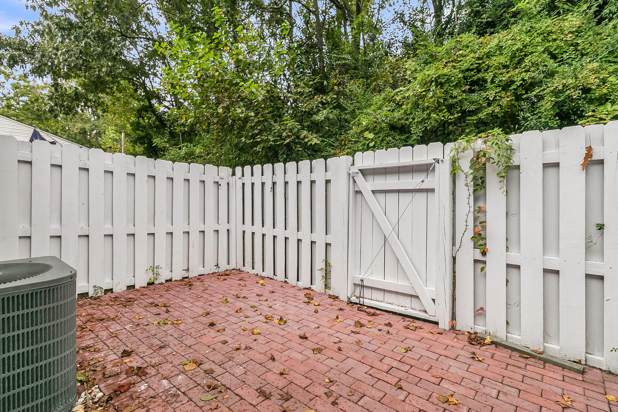 6239 Lucille Drive Drive # D Unit: 17-D