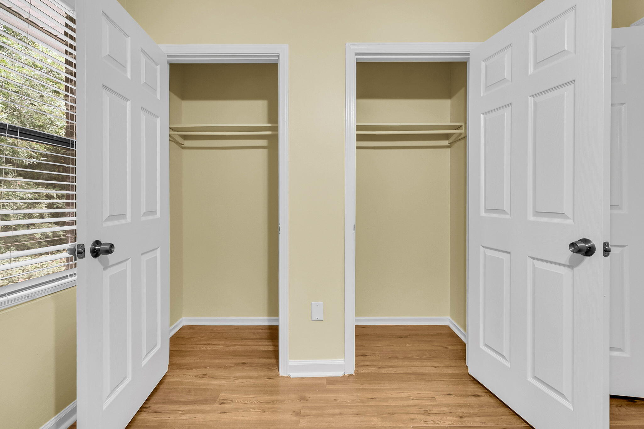 6239 Lucille Drive Drive # D Unit: 17-D