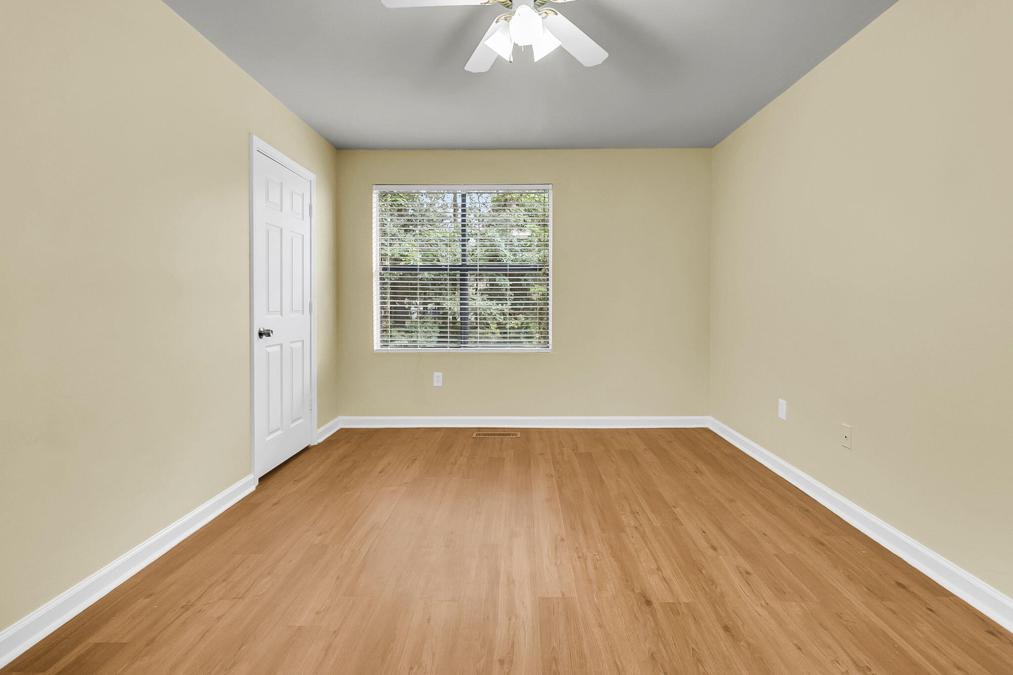 6239 Lucille Drive Drive # D Unit: 17-D