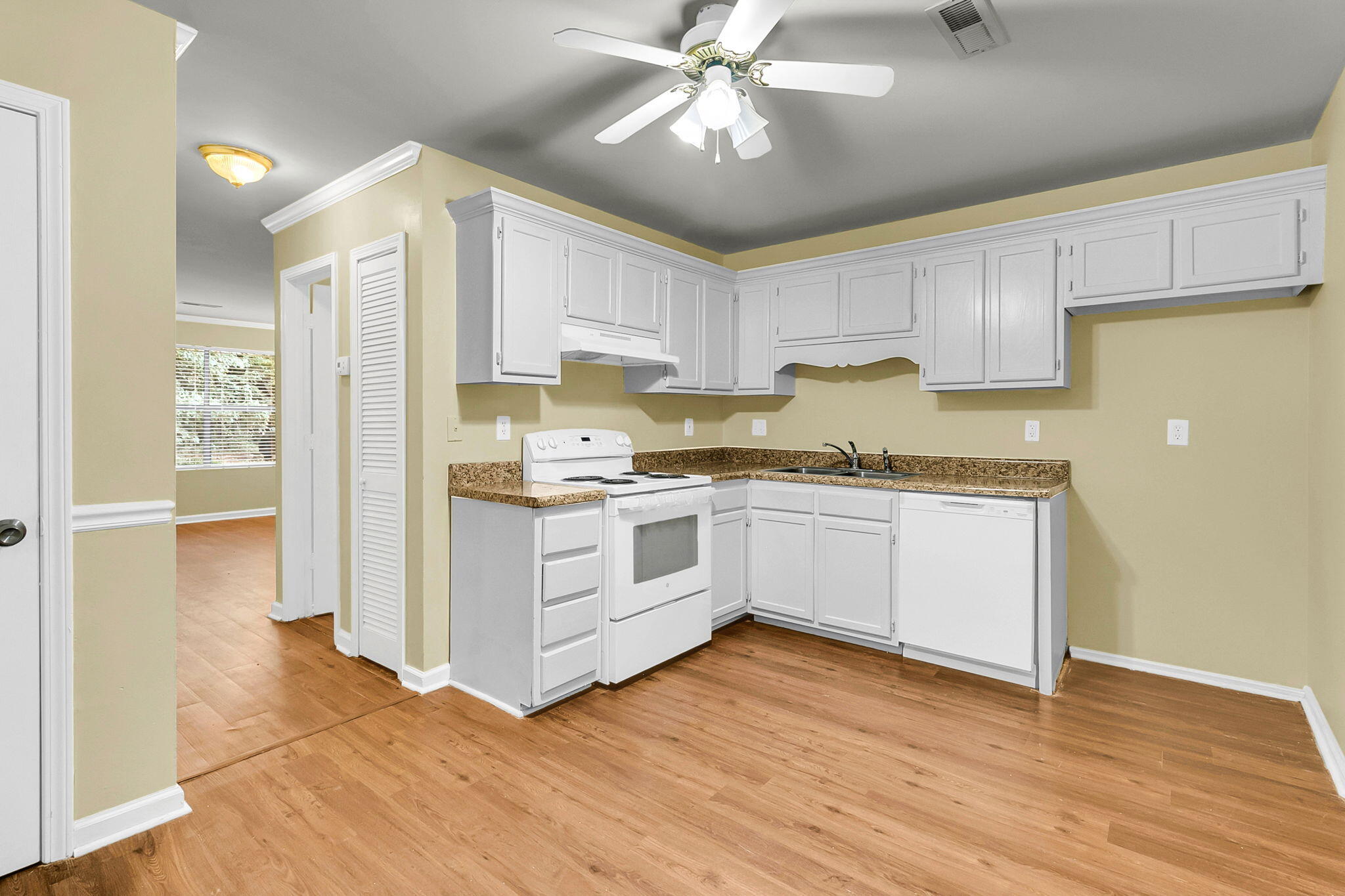 6239 Lucille Drive Drive # D Unit: 17-D