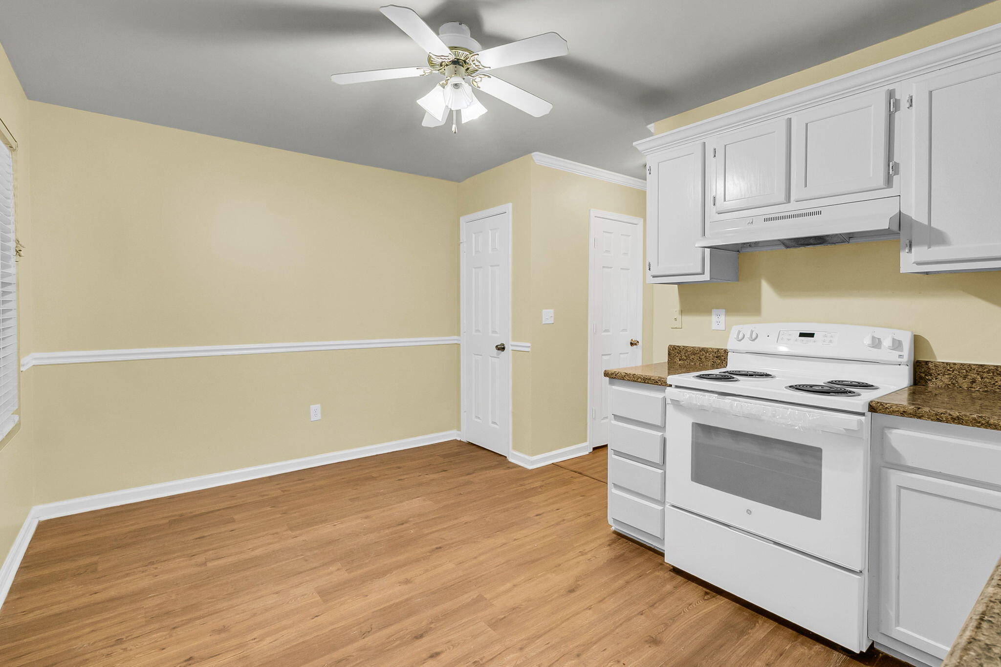 6239 Lucille Drive Drive # D Unit: 17-D