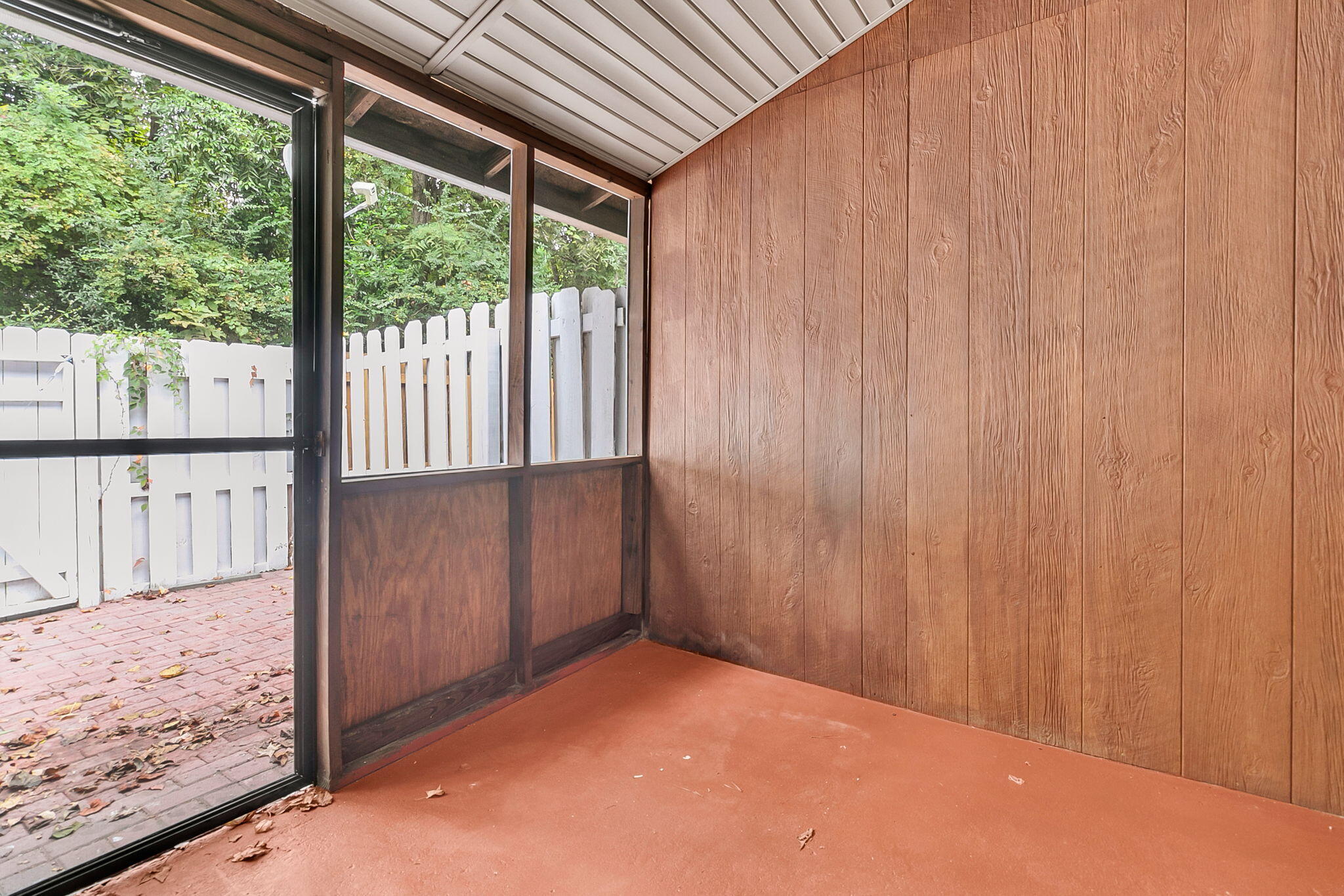 6239 Lucille Drive Drive # D Unit: 17-D