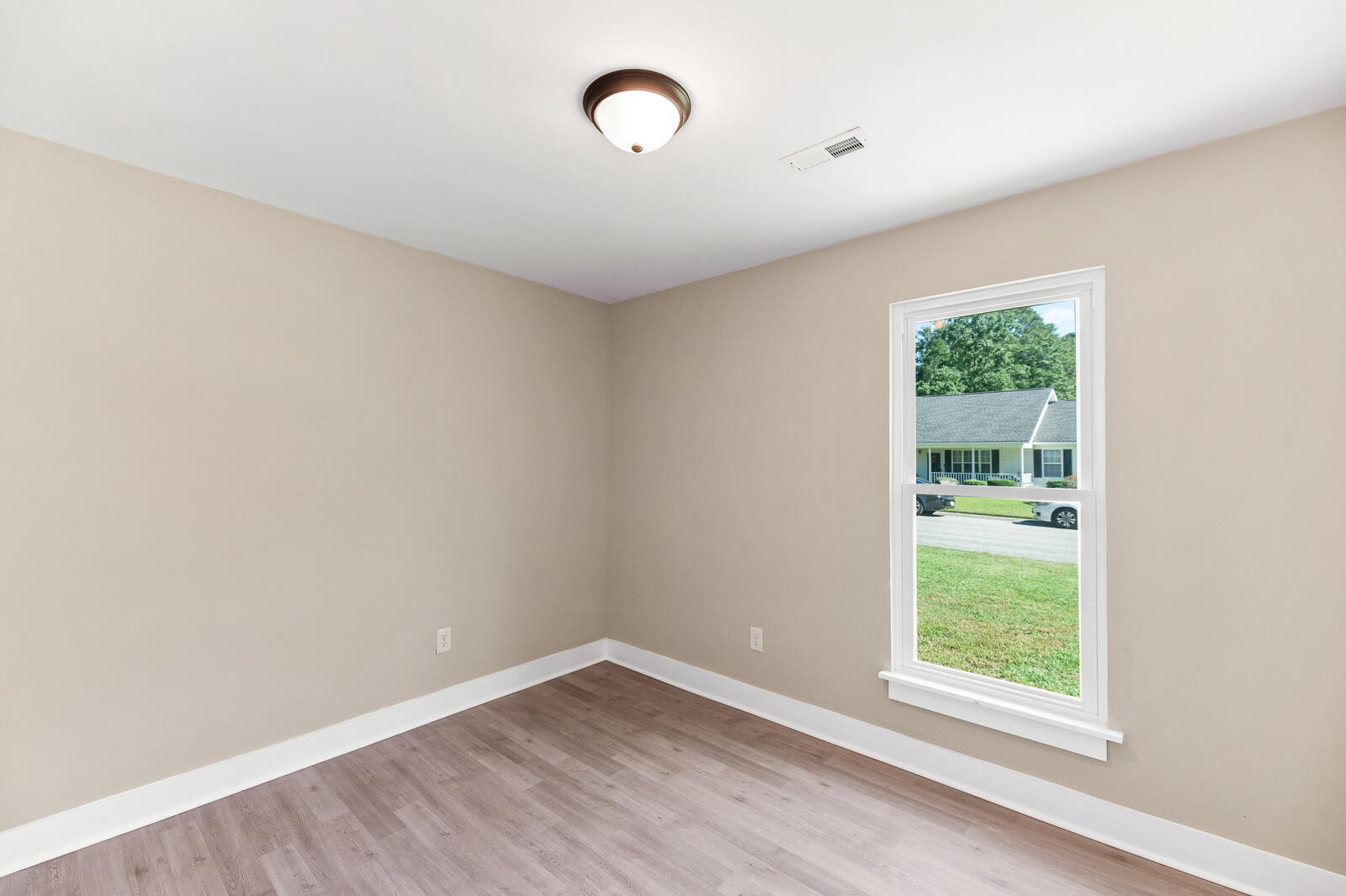 2916 Salamander Creek Lane