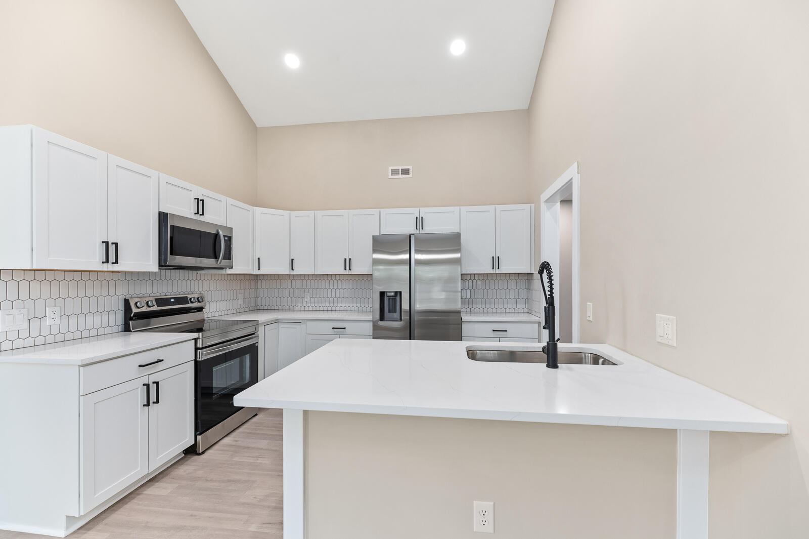 2916 Salamander Creek Lane