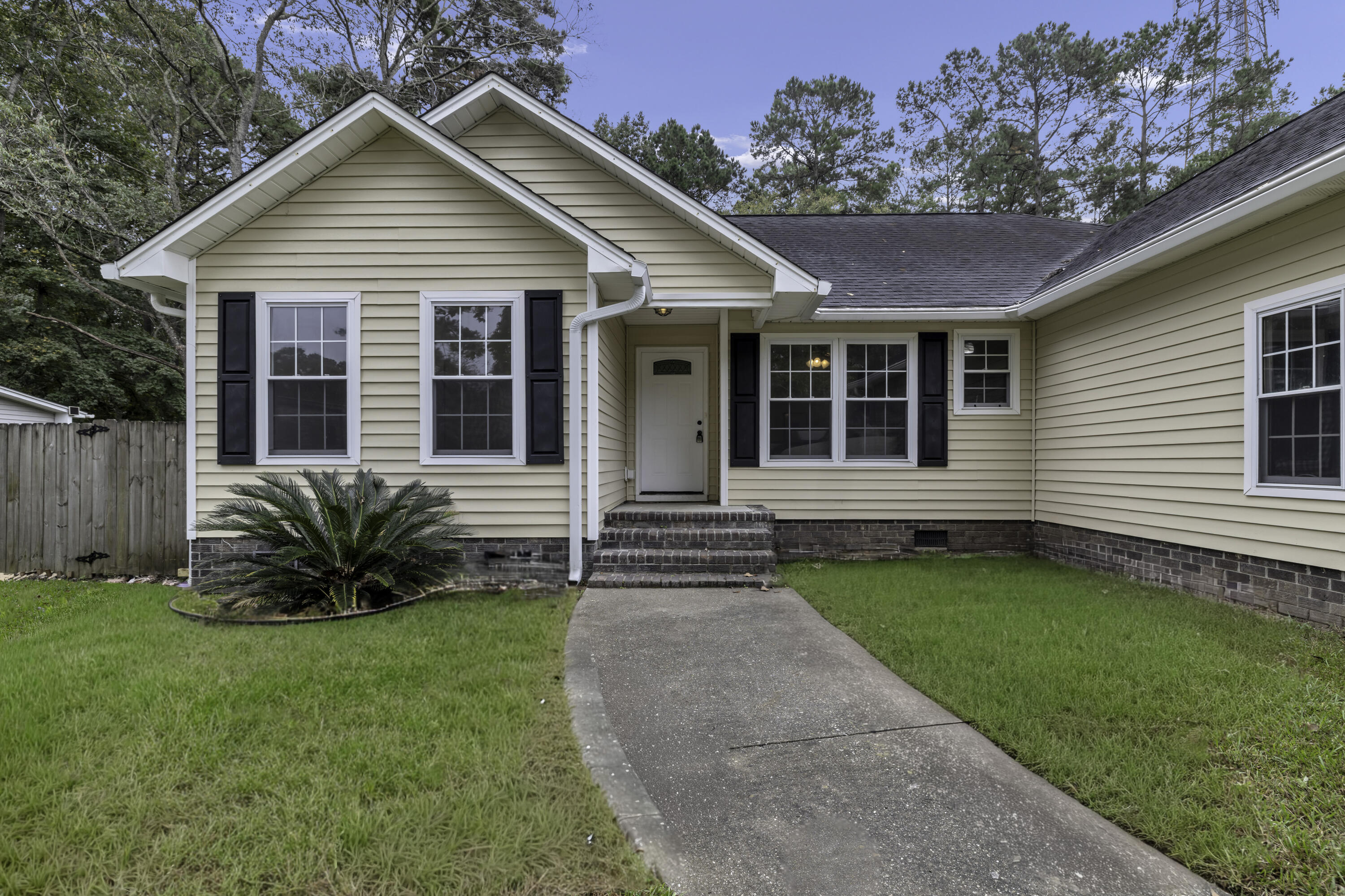 212 Trestlewood Drive