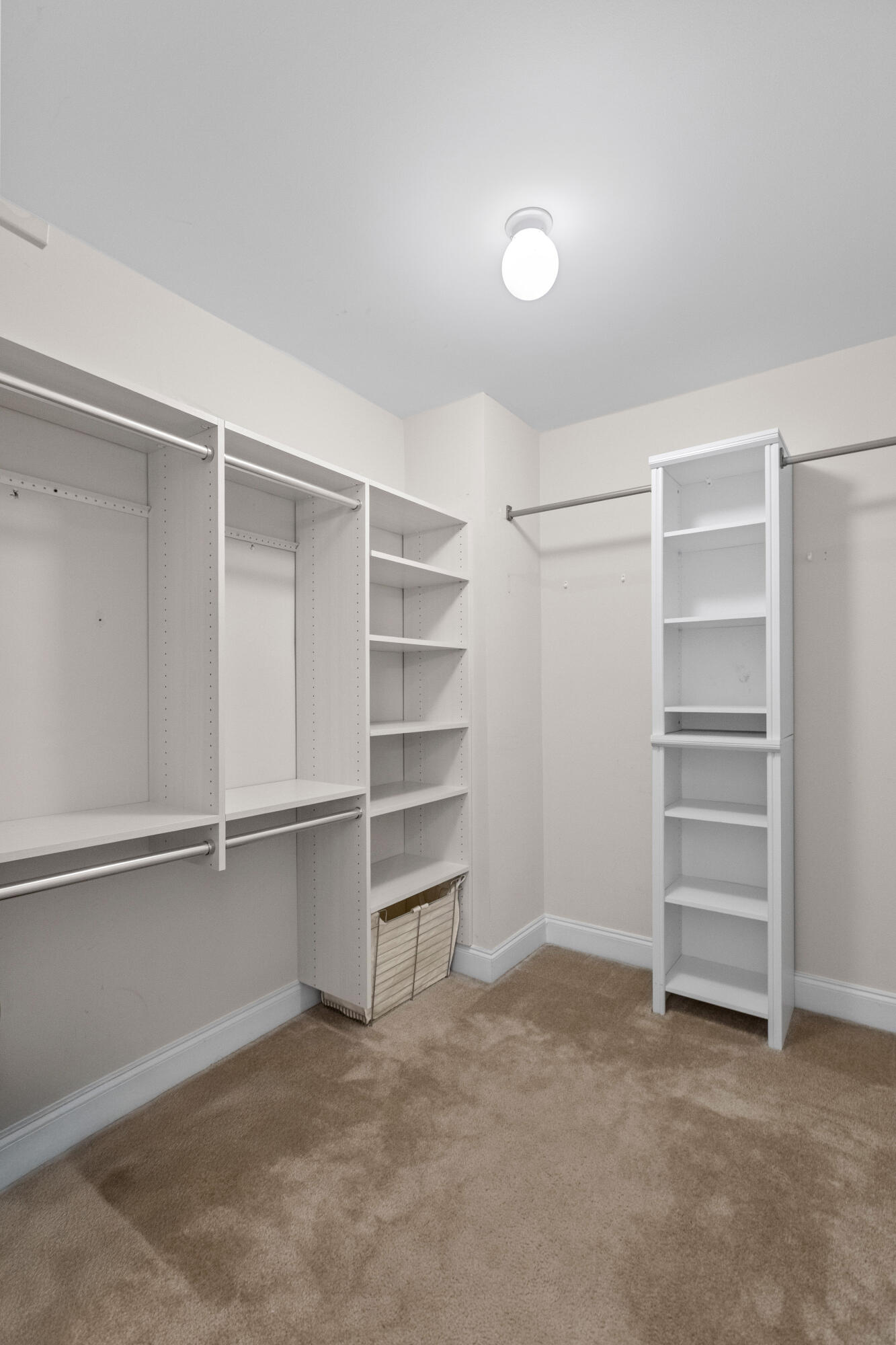 222 Foxbank Plantation Boulevard