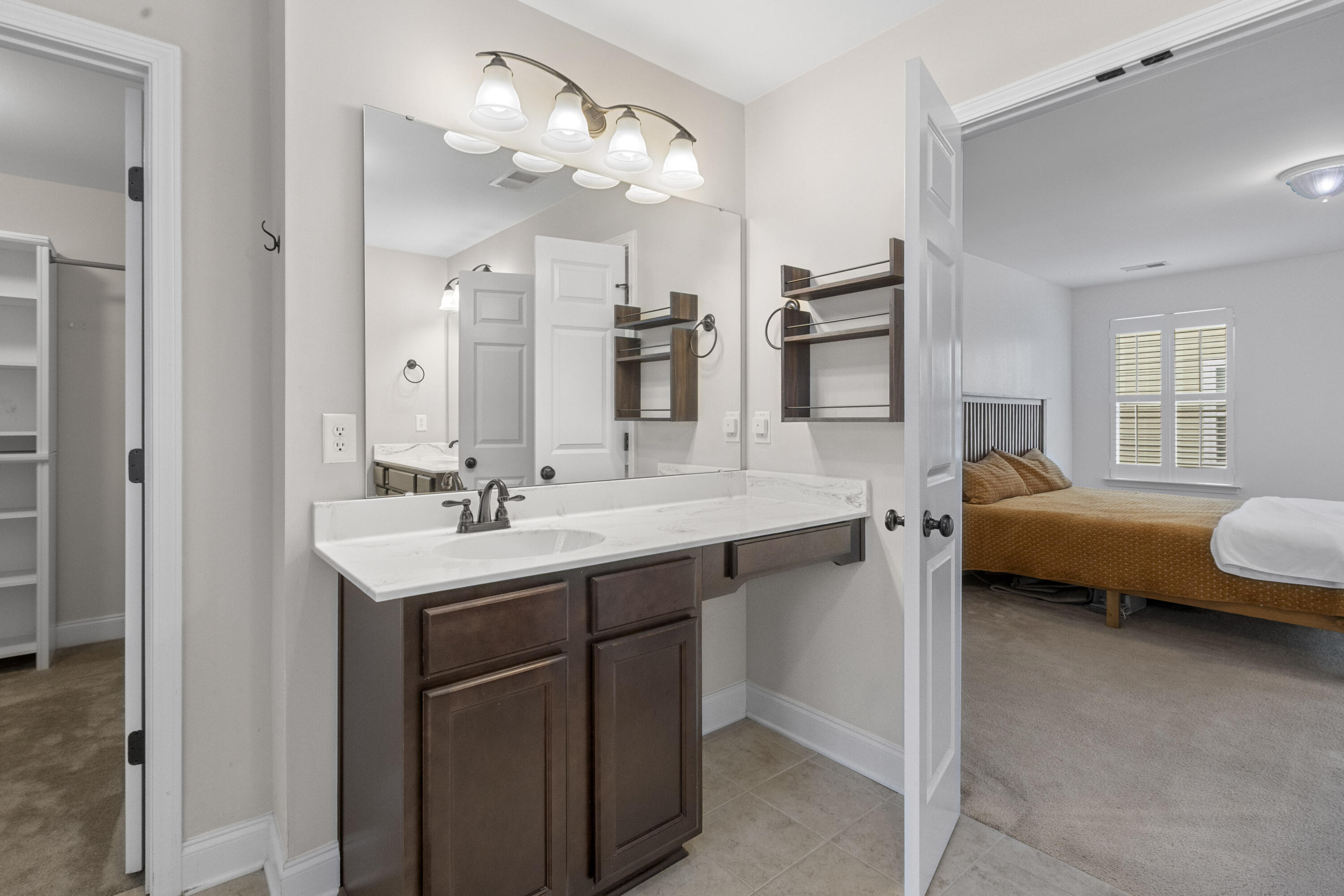 222 Foxbank Plantation Boulevard