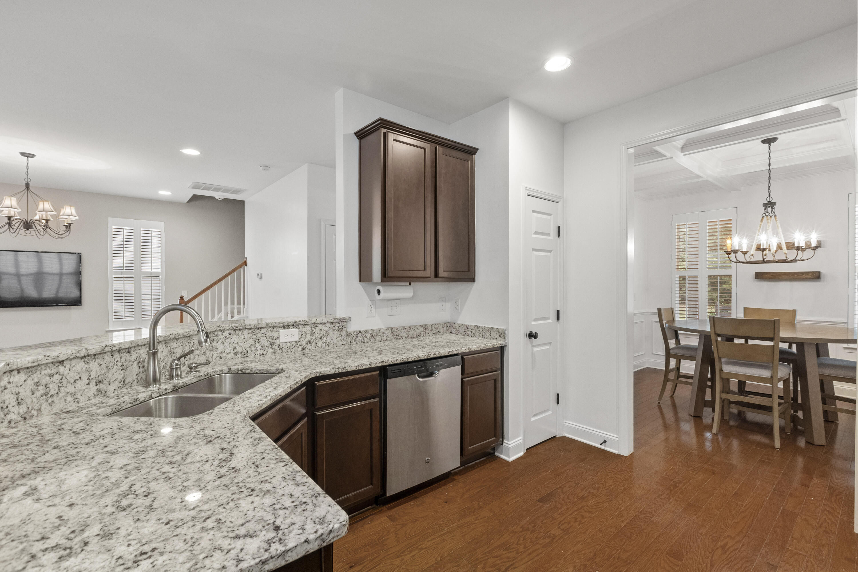 222 Foxbank Plantation Boulevard