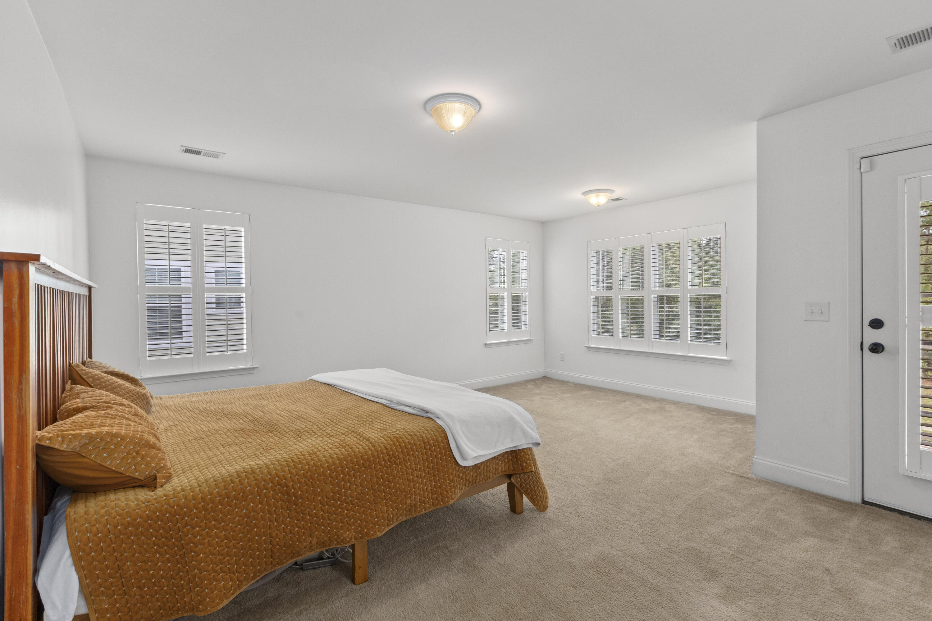 222 Foxbank Plantation Boulevard