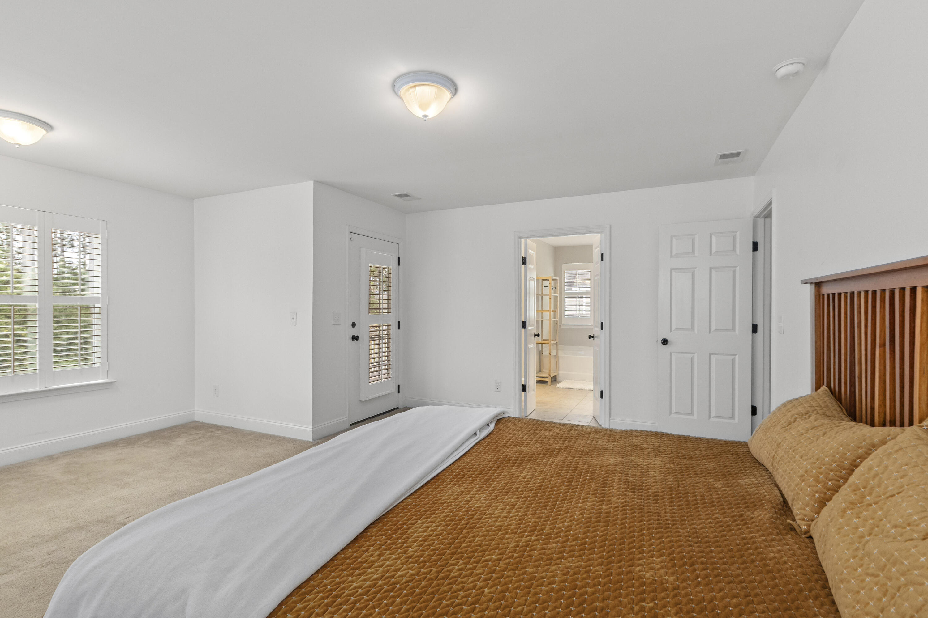 222 Foxbank Plantation Boulevard