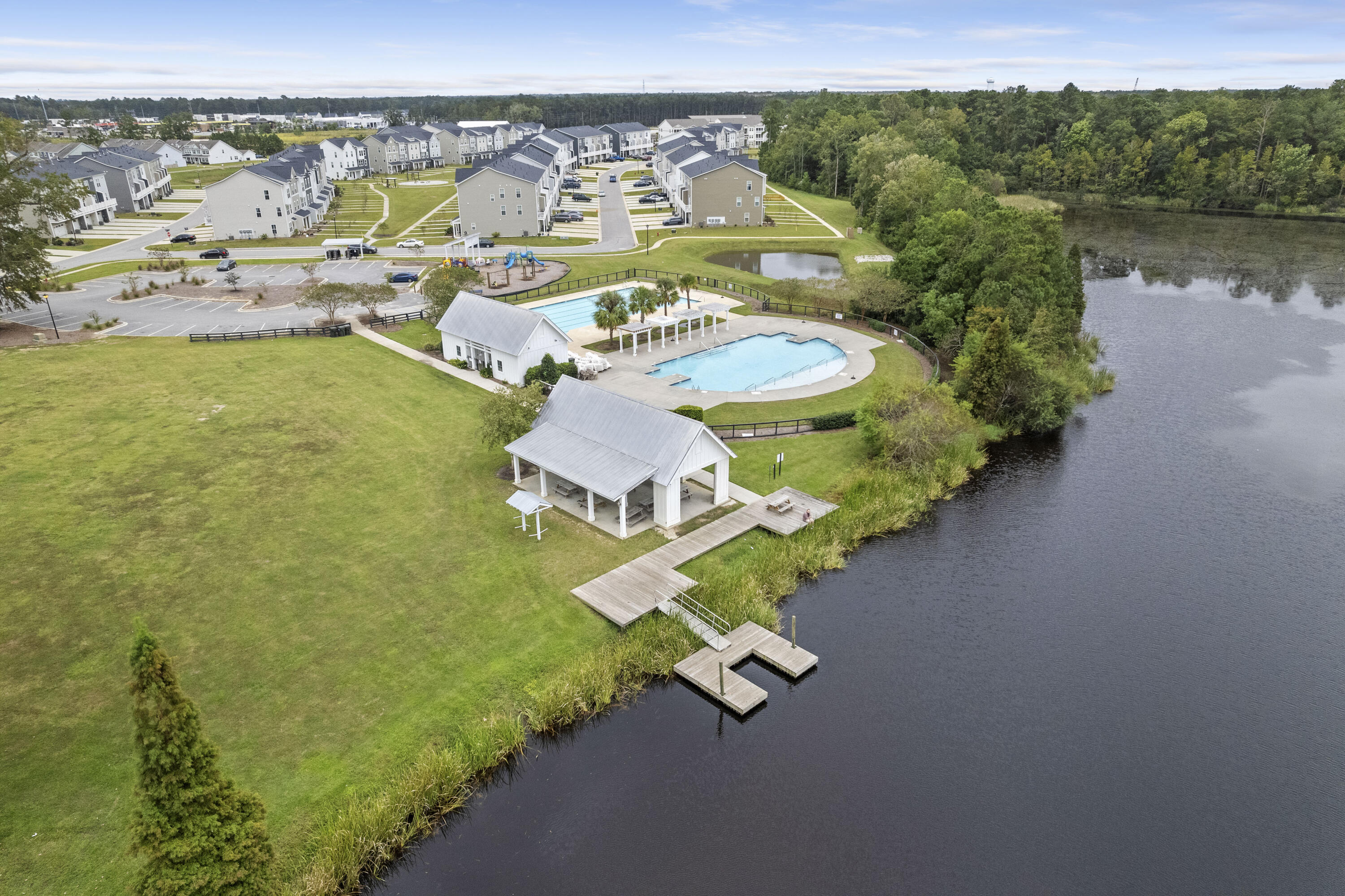 222 Foxbank Plantation Boulevard