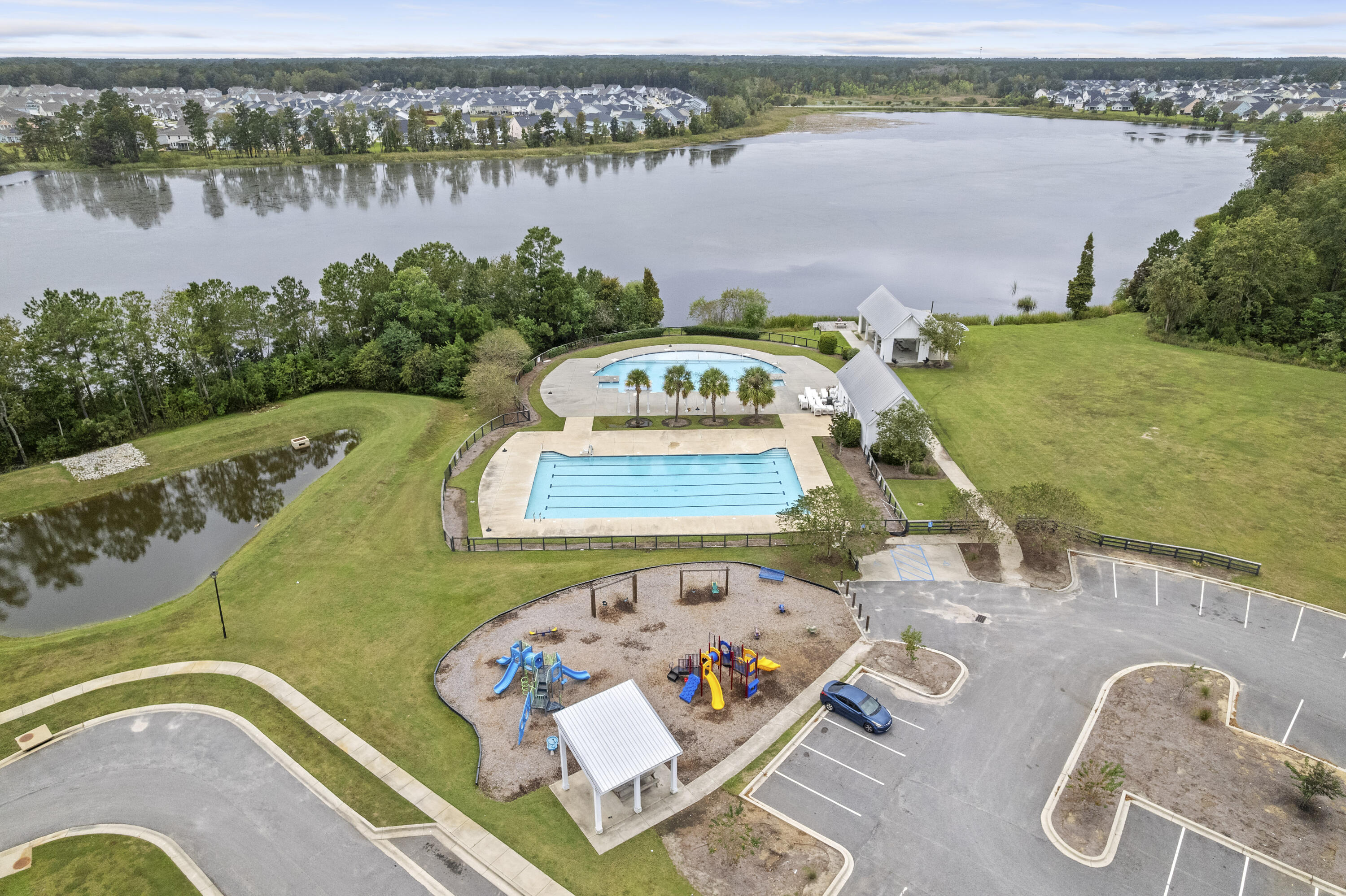 222 Foxbank Plantation Boulevard