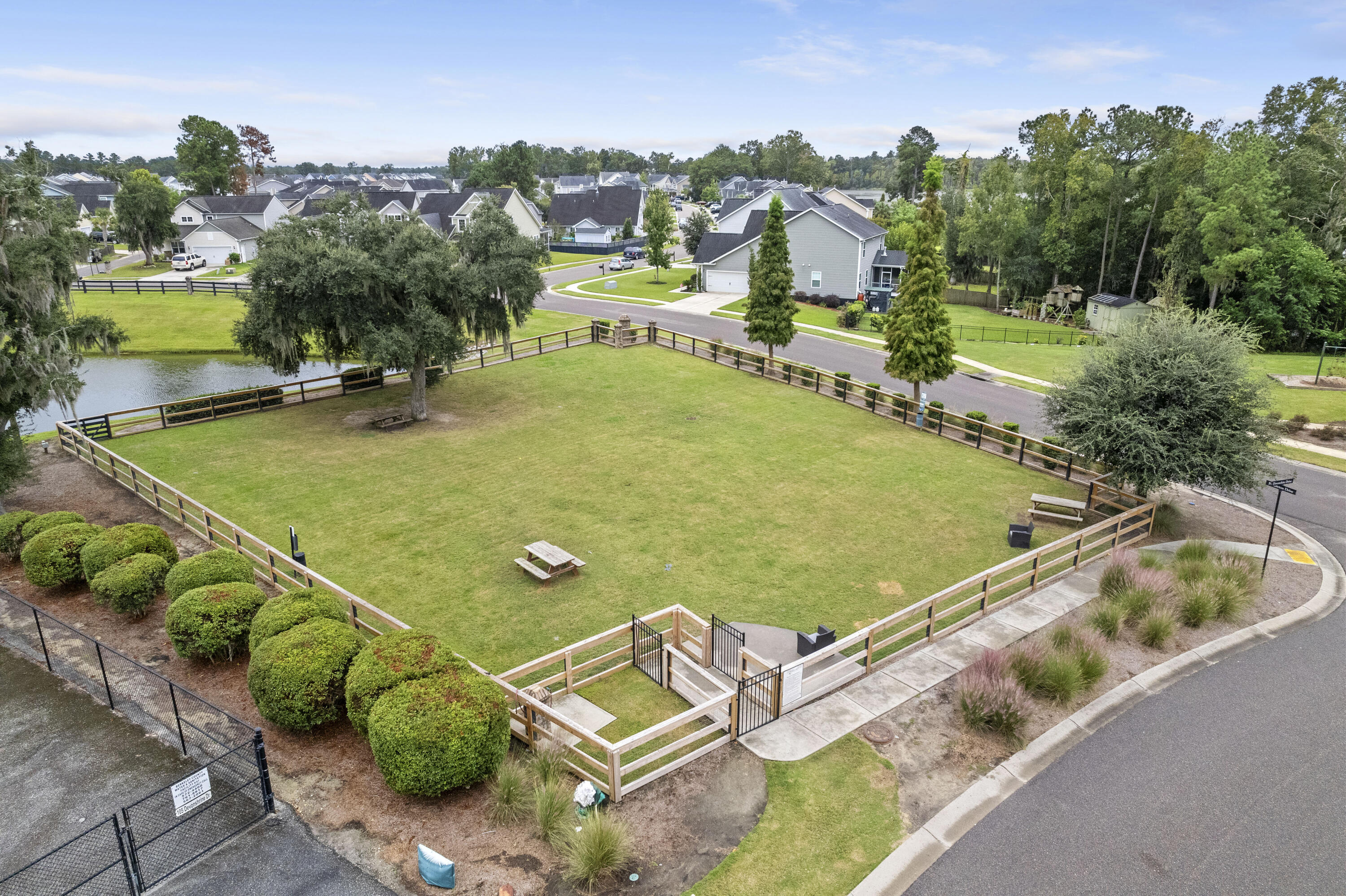 222 Foxbank Plantation Boulevard