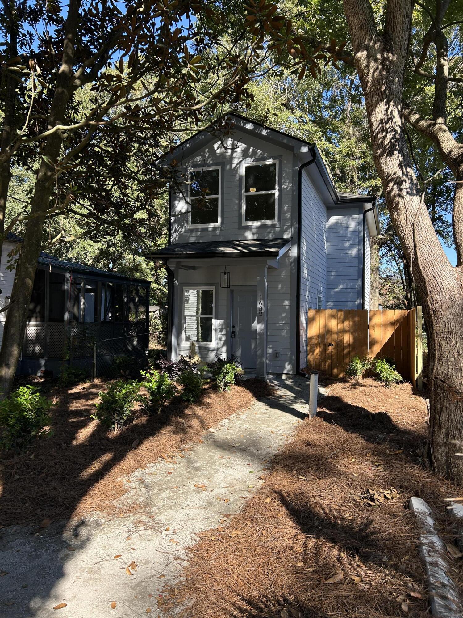 1632 Wappoo Drive