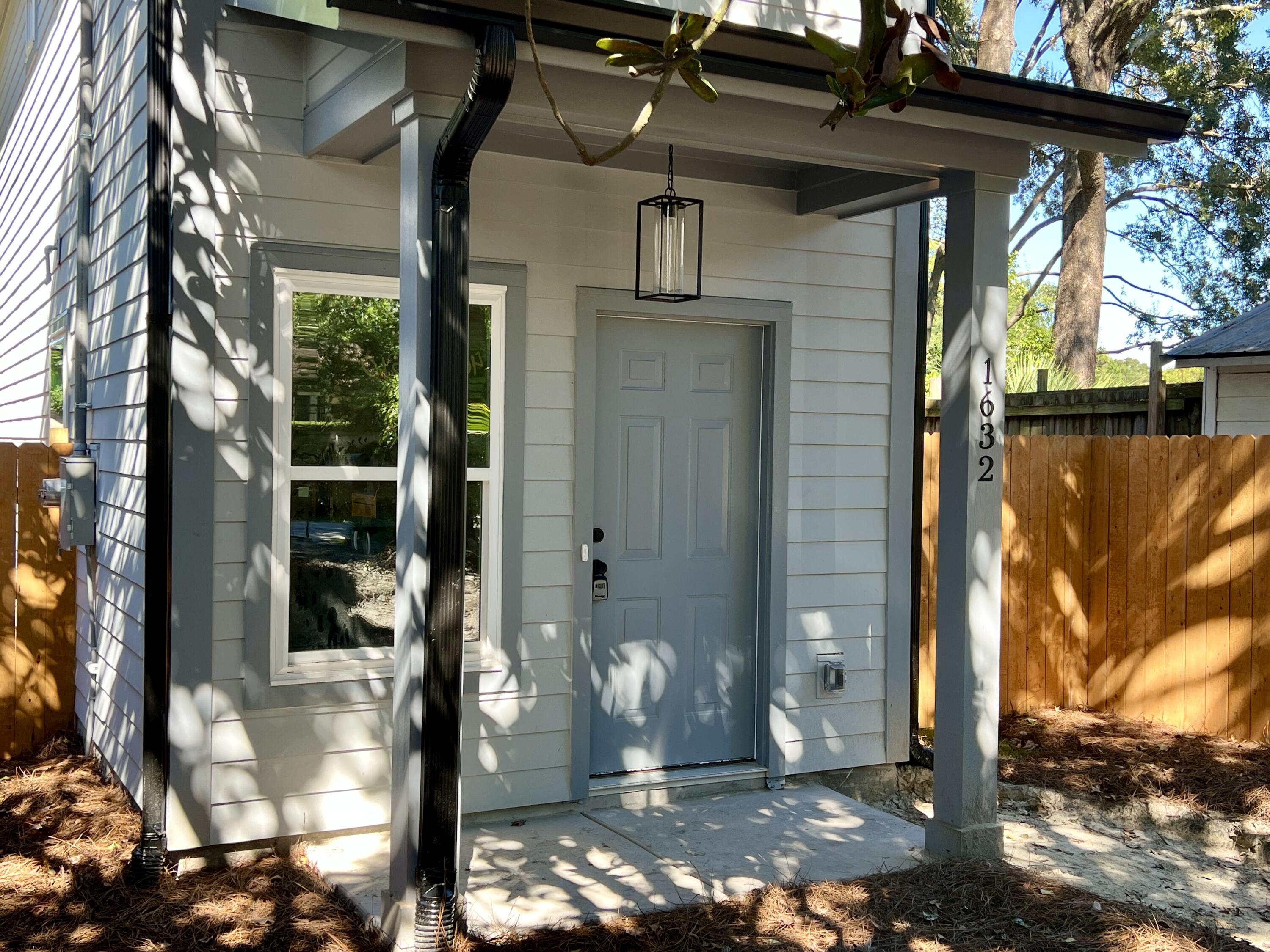 1632 Wappoo Drive