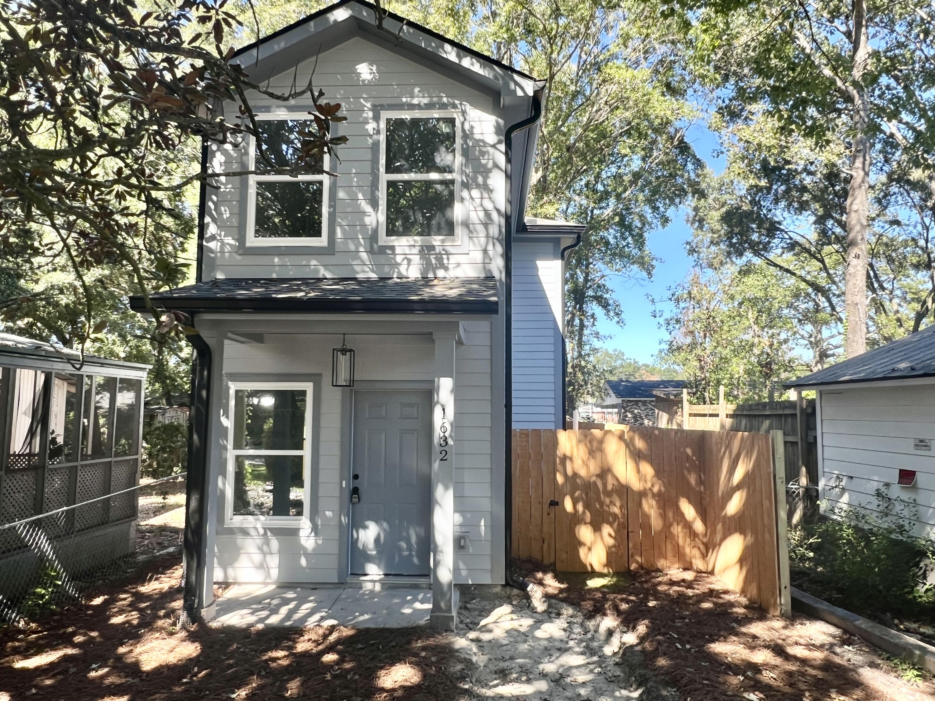 1632 Wappoo Drive
