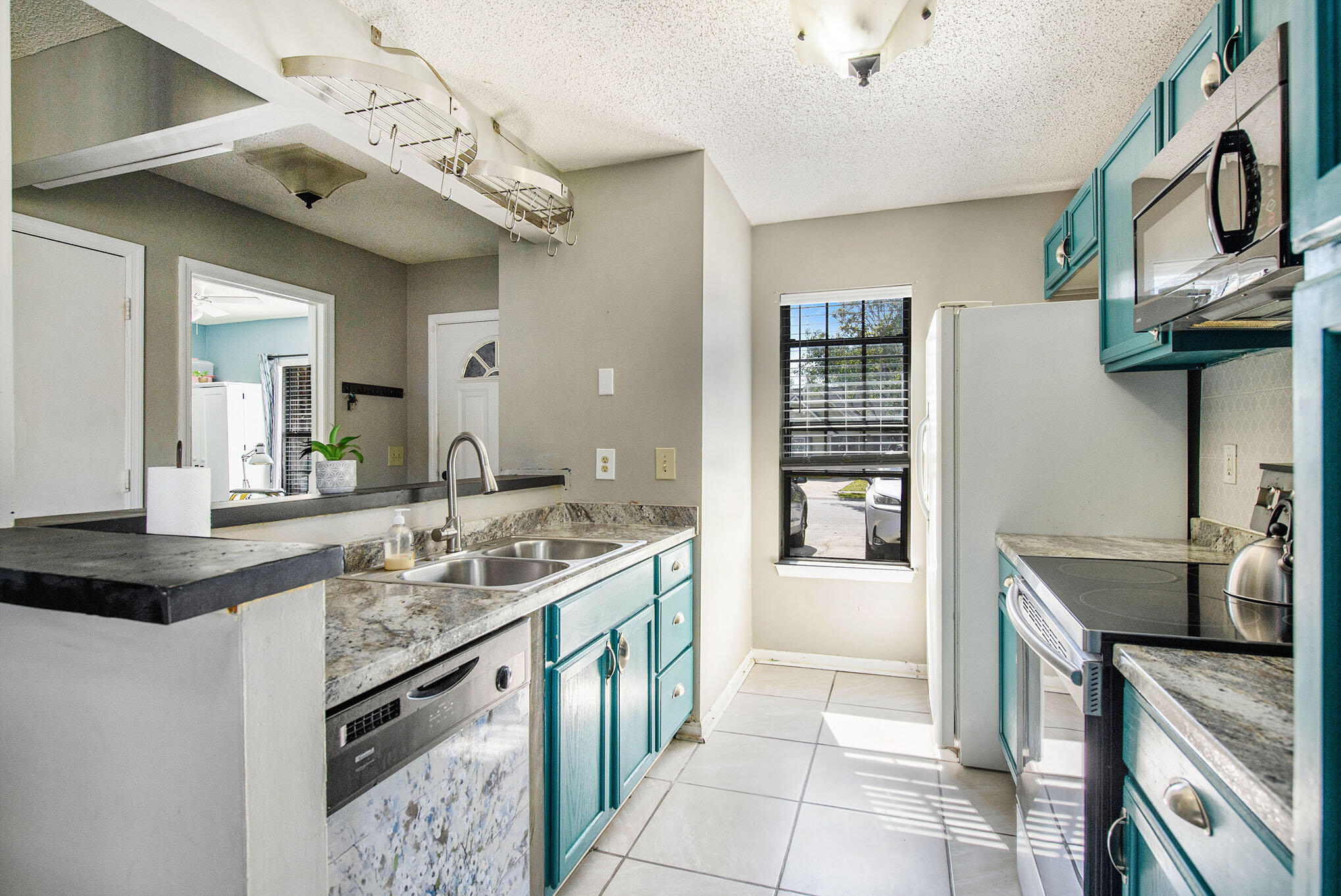 405 Converse Ct A Court, Ladson