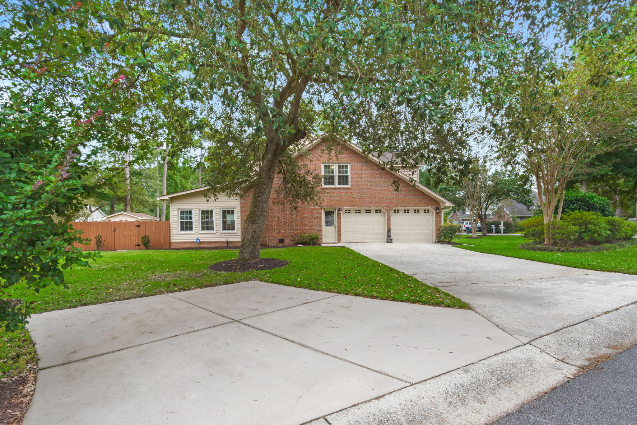 1120 Trotters Boulevard, Summerville