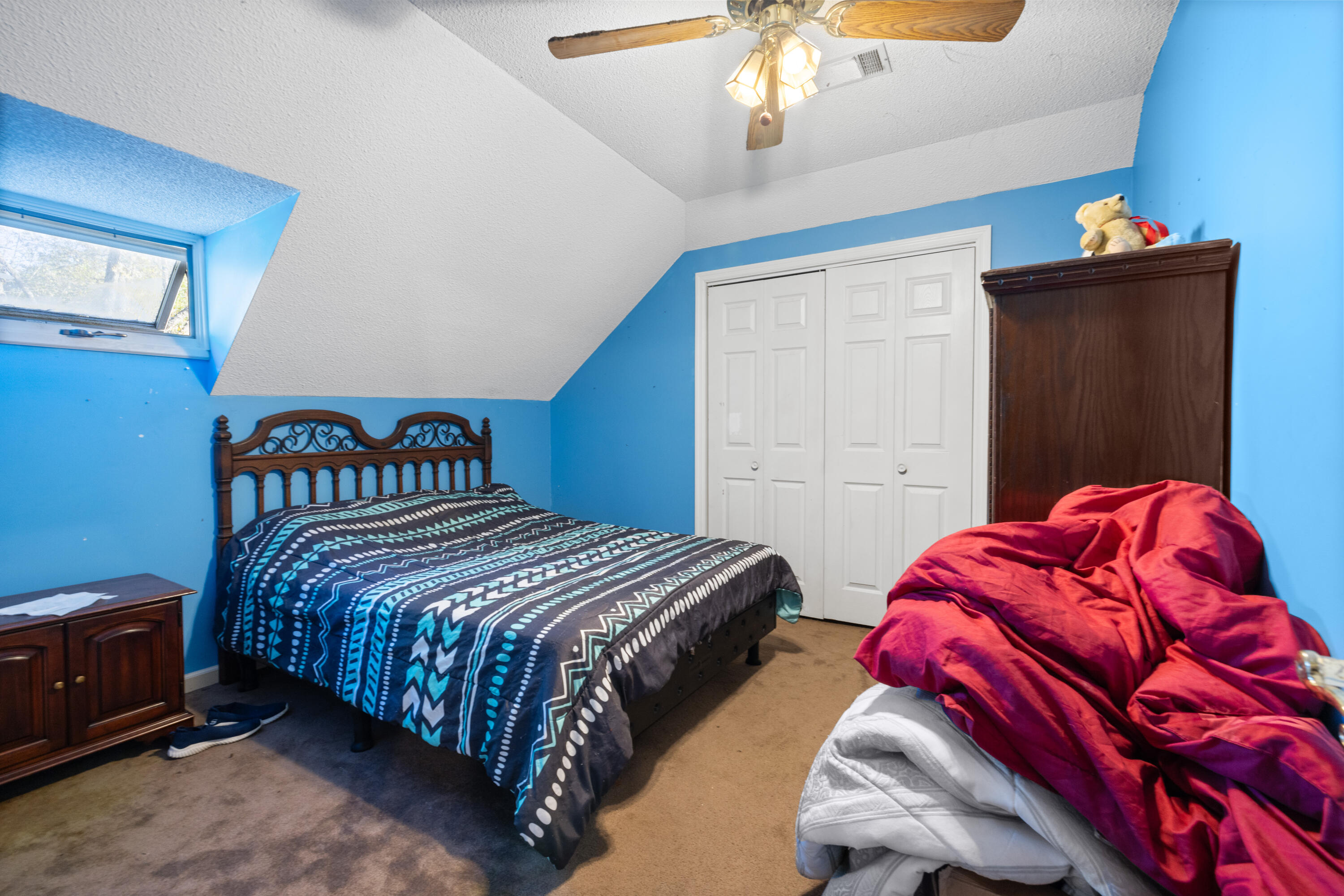 894 W 7th Street, Fairfax