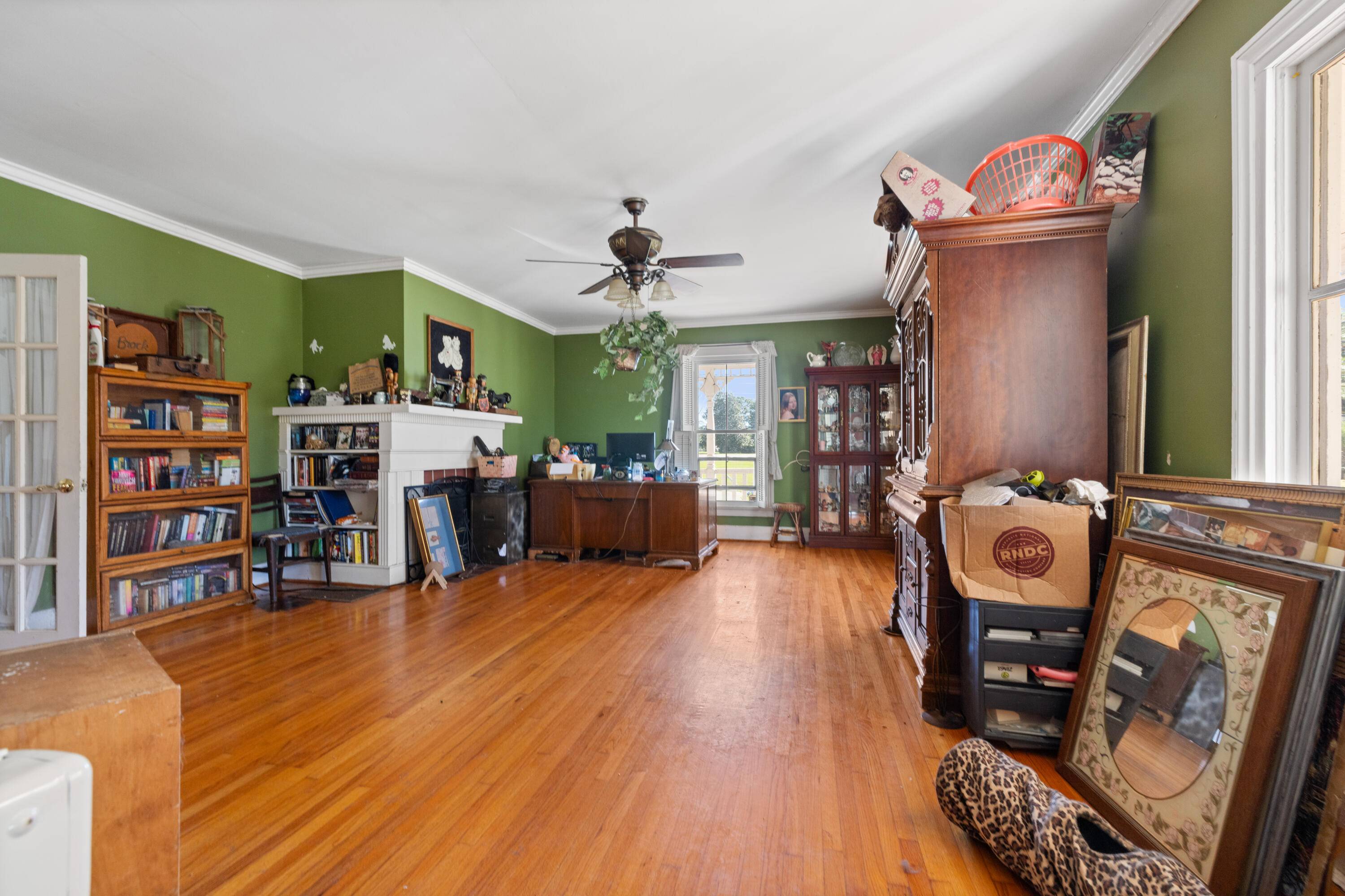 894 W 7th Street, Fairfax