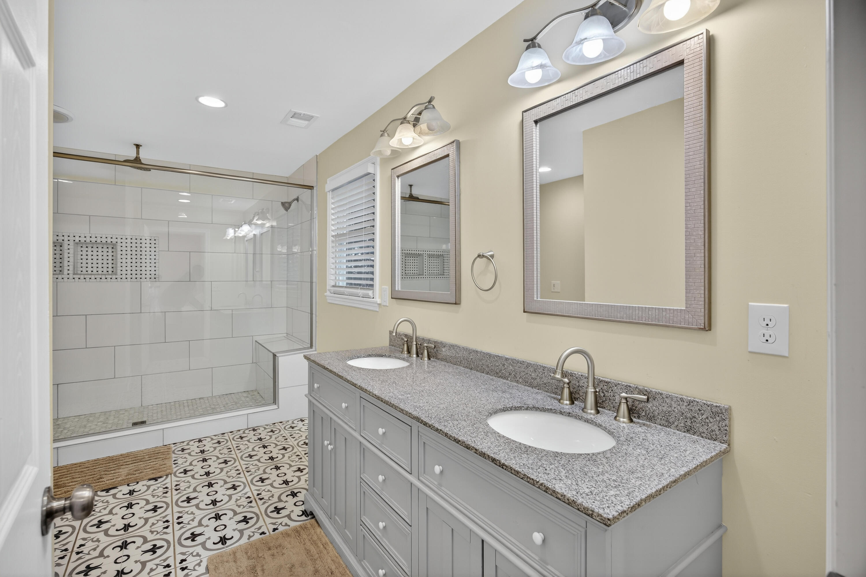 112 Pullman Avenue, Summerville