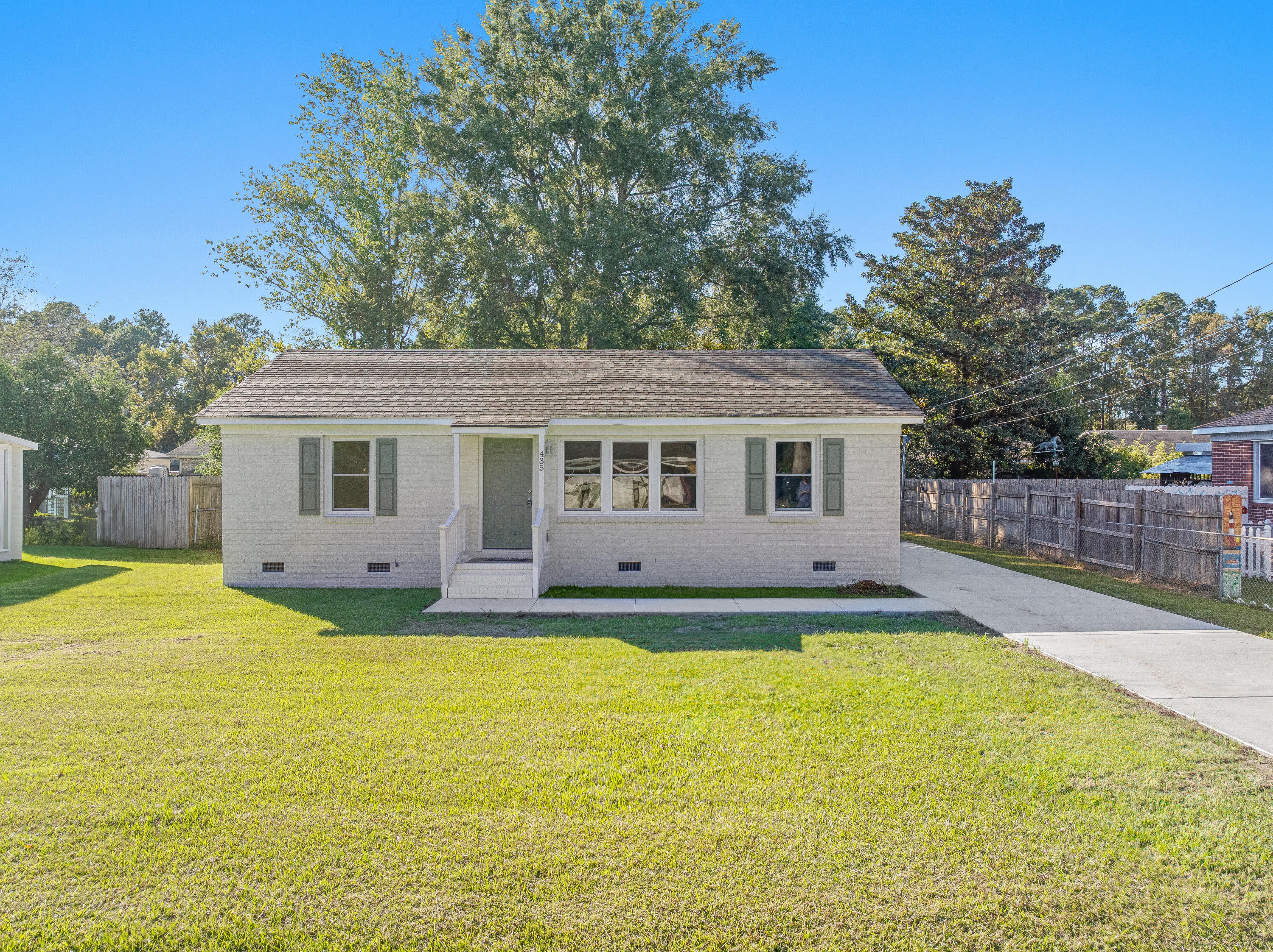 435 Anita Drive, Goose Creek