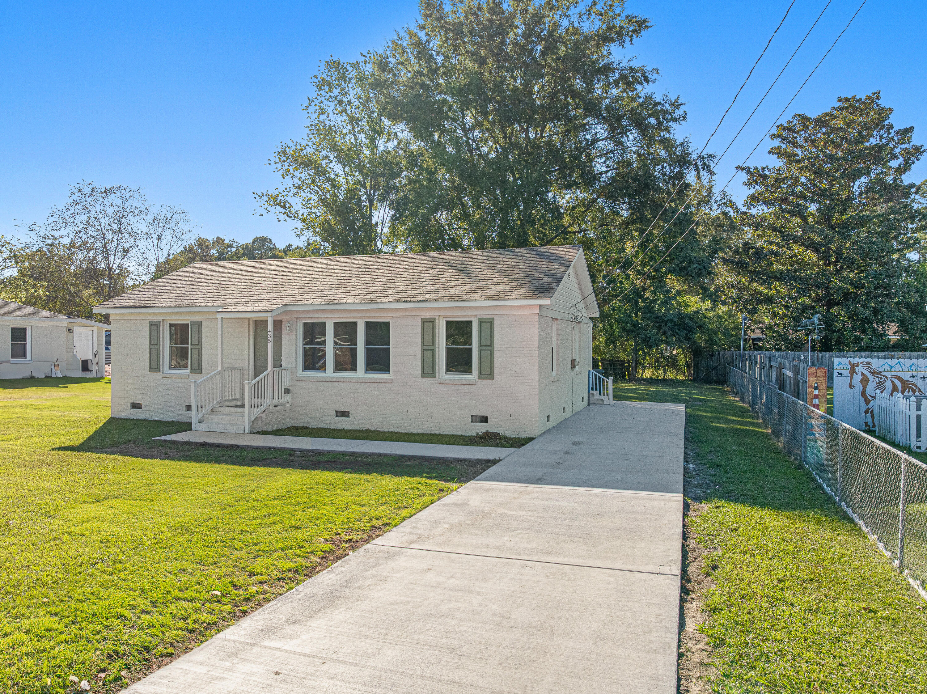 435 Anita Drive, Goose Creek