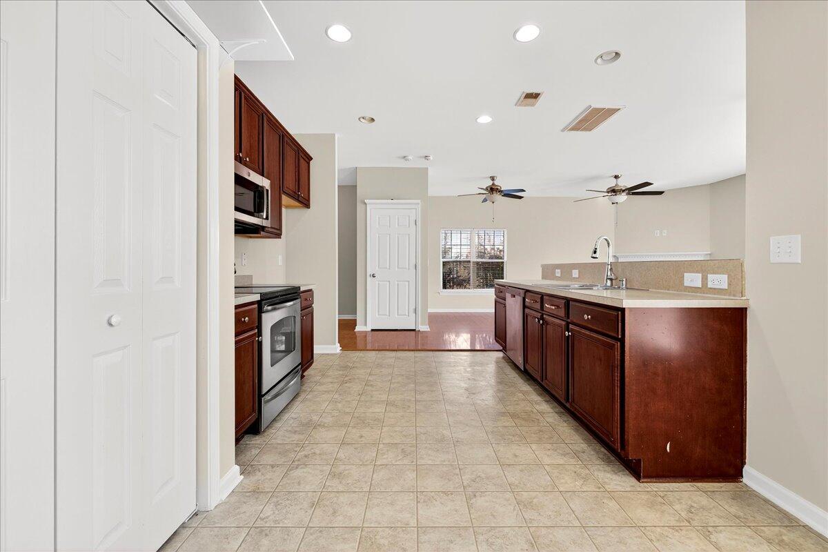 8212 Little Sydneys Way, North Charleston