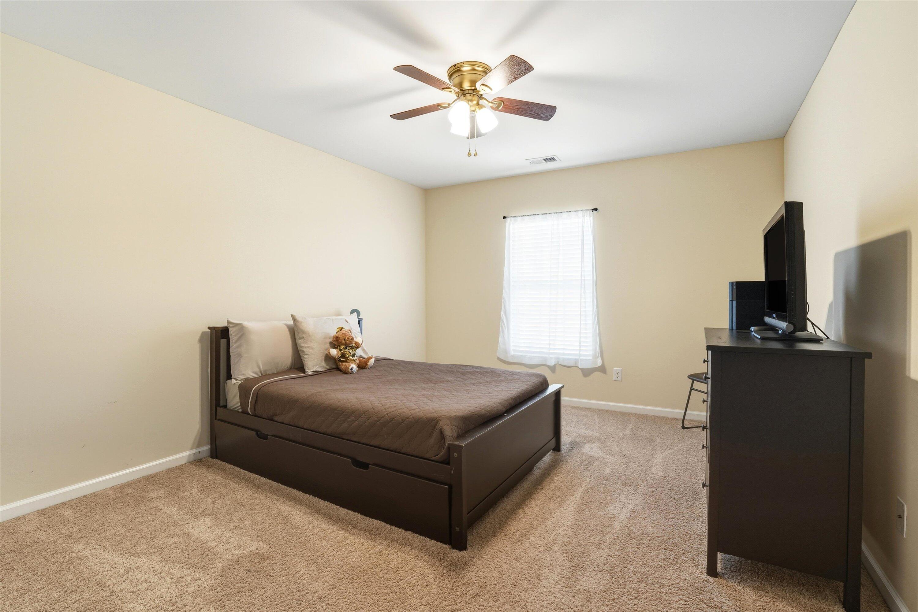 5449 Kings River Drive, North Charleston