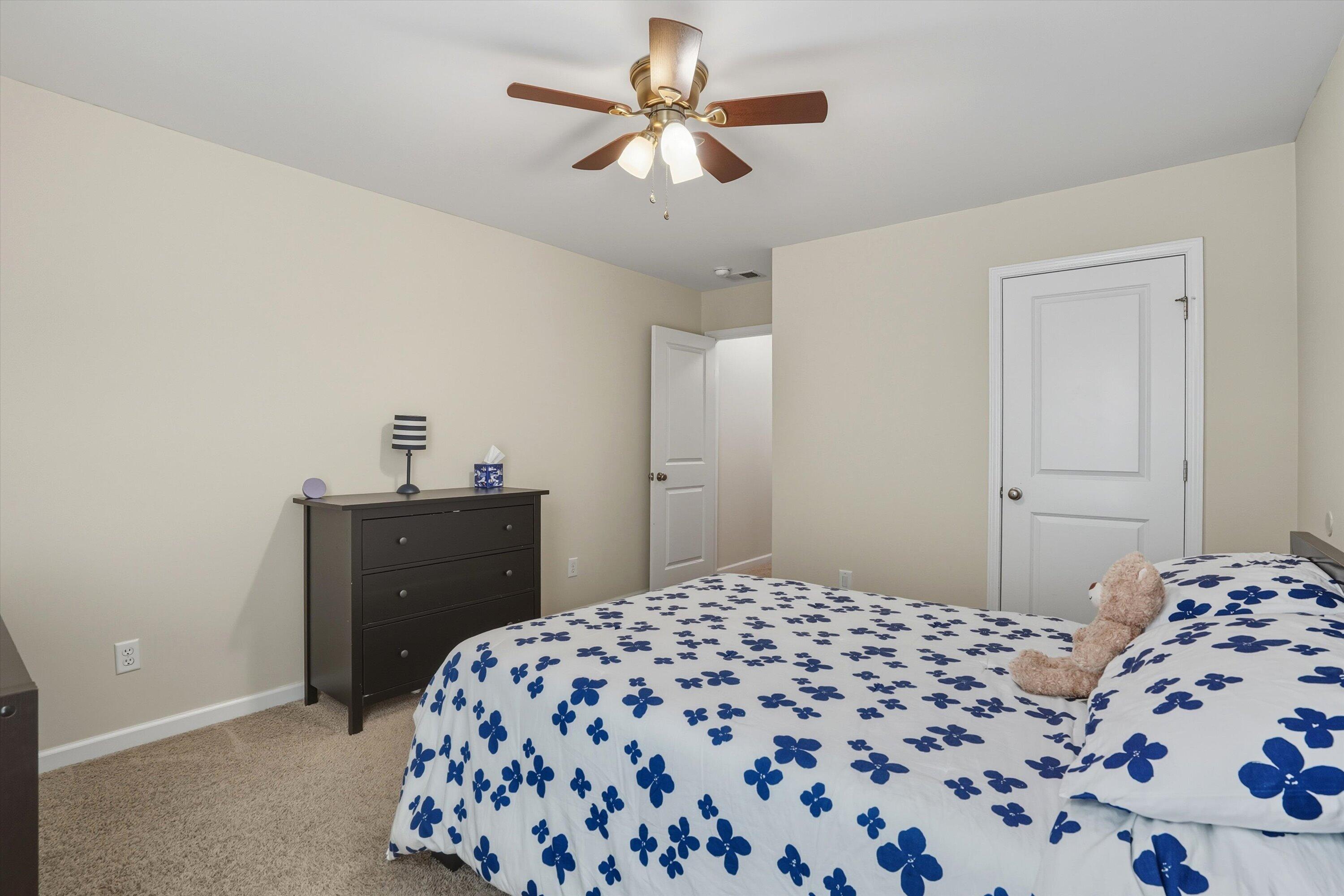 5449 Kings River Drive, North Charleston