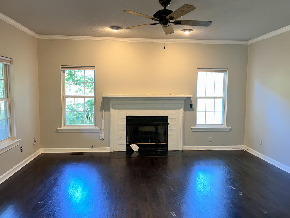 100 Sutton Lane, Goose Creek