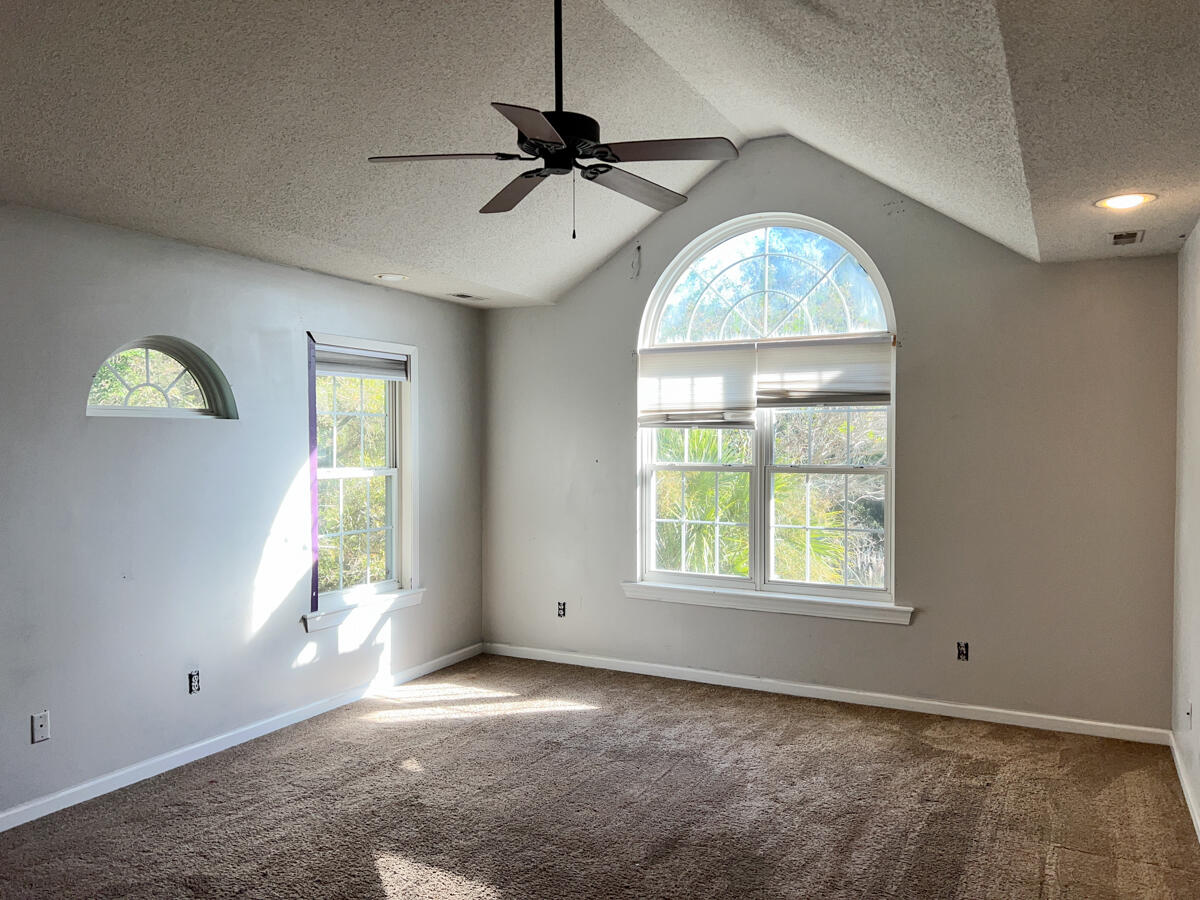 100 Sutton Lane, Goose Creek