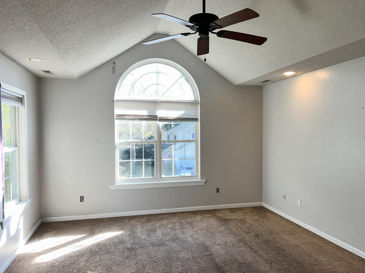 100 Sutton Lane, Goose Creek